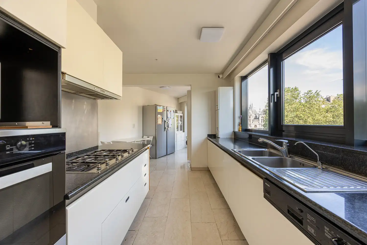 Royaal en energiezuinig hoekappartement (EPC B/260m²) met 4 slaapkamers, 3 badkamers op gewilde locatie aan het Stadspark – optionele parkings foto 17