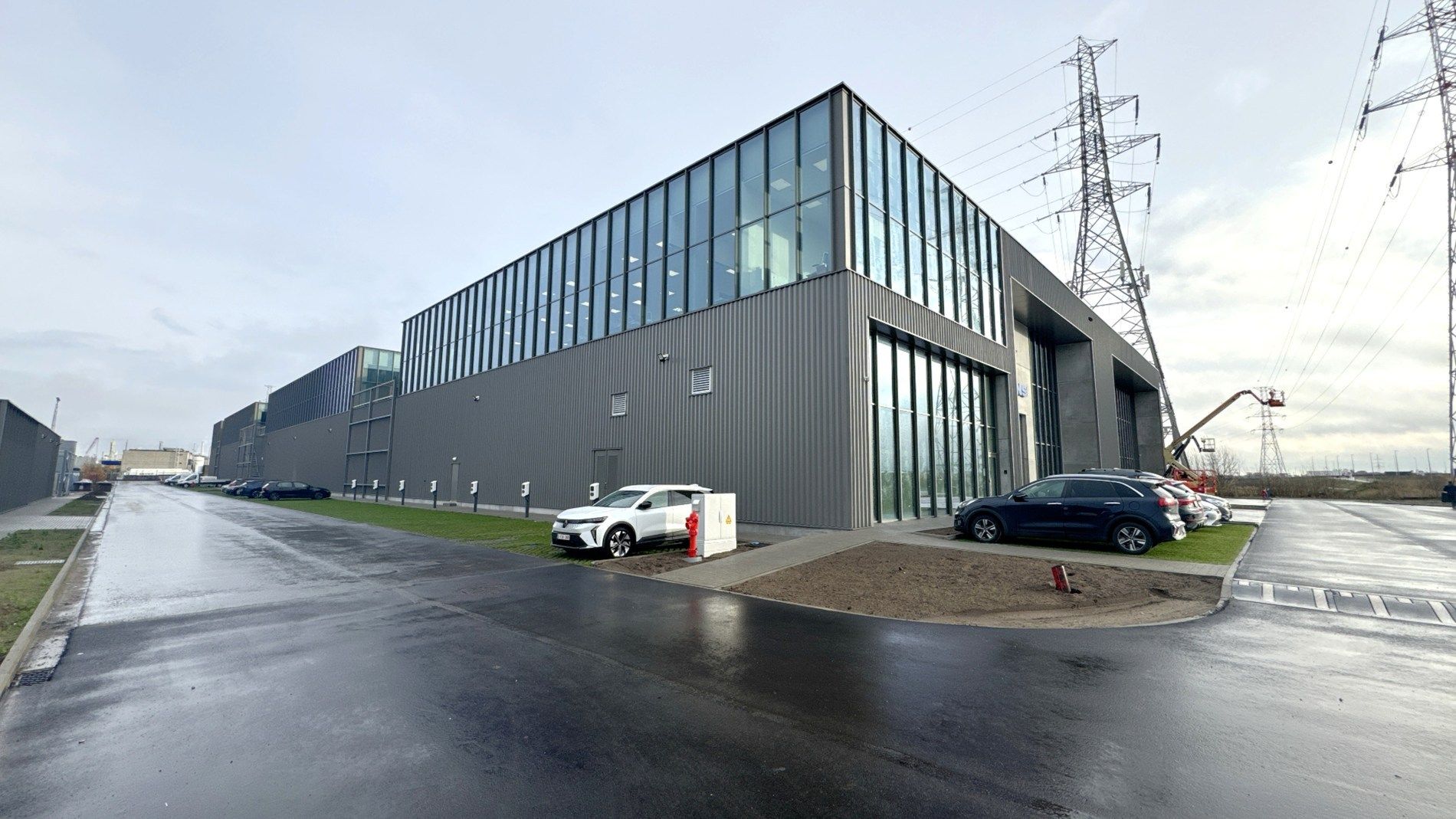 Nieuwbouw kantoor te huur aan E34 in Zwijndrecht foto 11