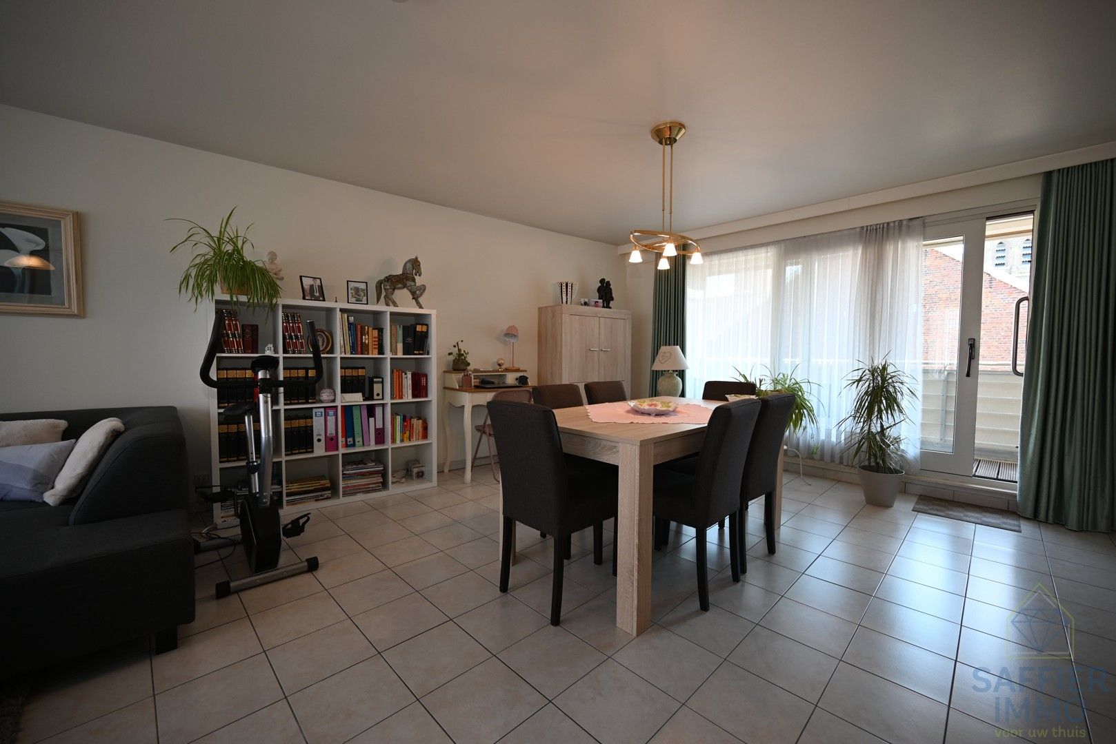 Appartement met 3 slaapkamers, garage en staanplaats te huur in centrum Kuurne foto 2