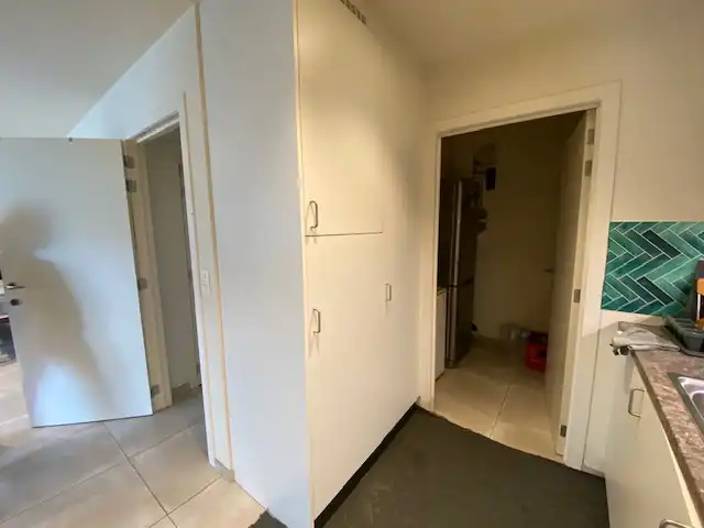 Recent ideaal gelegen volledig gerenoveerd appartement HARTJE Geel 2 slpk, met autostaanplaats foto 7