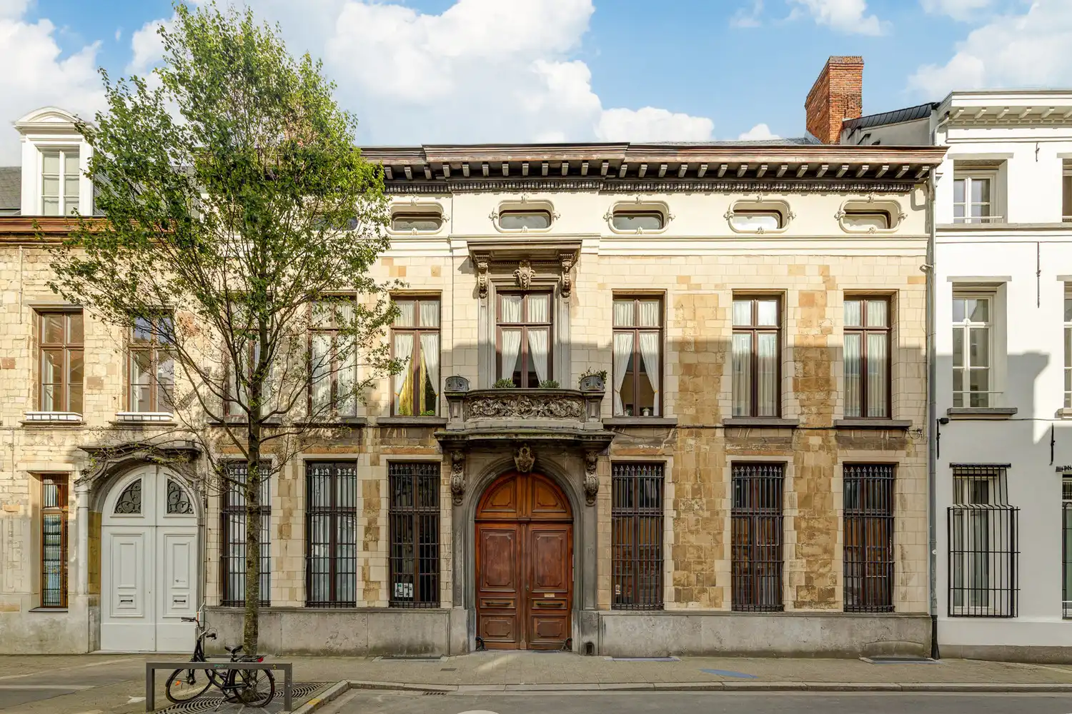 Een zeldzaam en groen privilige in het hart van Antwerpen: wonen in het historische Venushof foto 36