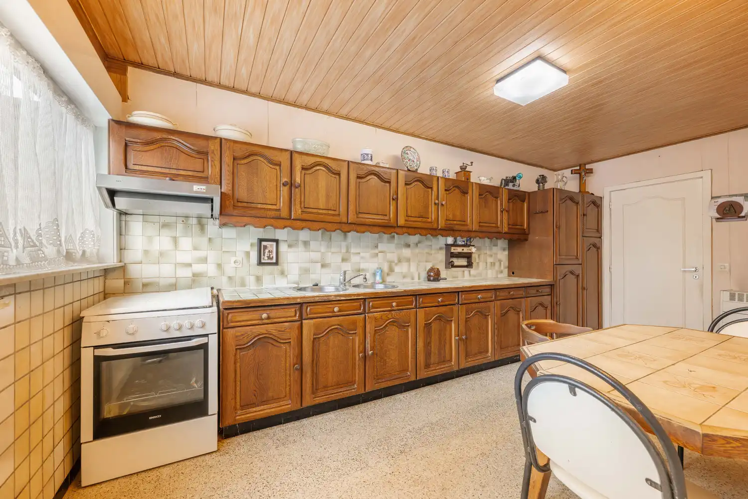 Woning met garage te Tielt. foto 5