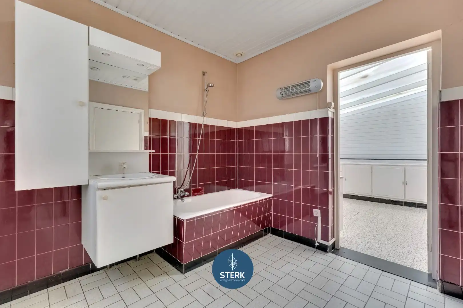 OP TE KNAPPEN GEZINSWONING OP EEN GUNSTIGE LOCATIE TE REKEM !  foto 11