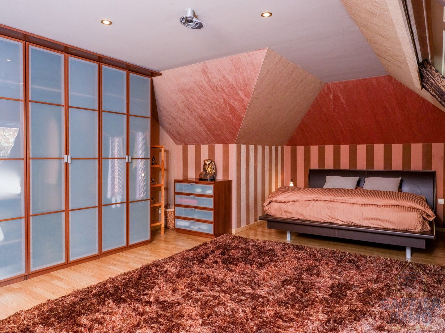 Ruim gebouw in amabachtzone met uitbreidingsmogelijkheden foto 33