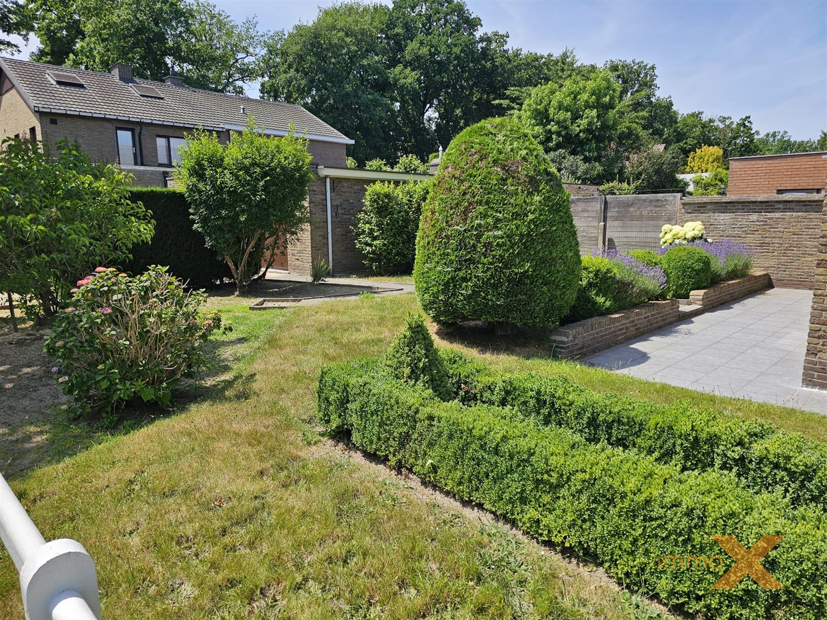 GERENOVEERDE INSTAPKLARE WONING MET GARAGE foto 28