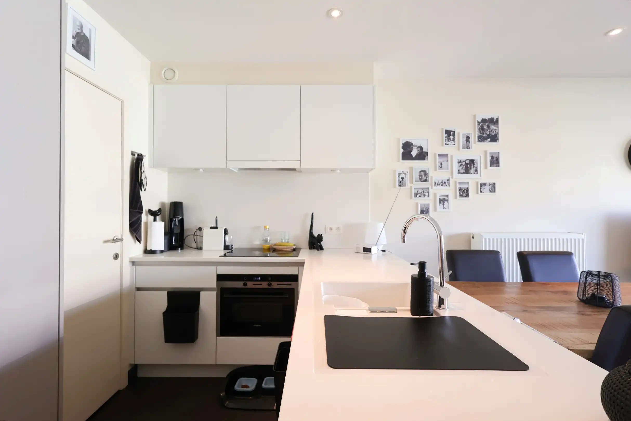 Modern appartement met 2 slaapkamers en parking te Oostduinkerke foto 3