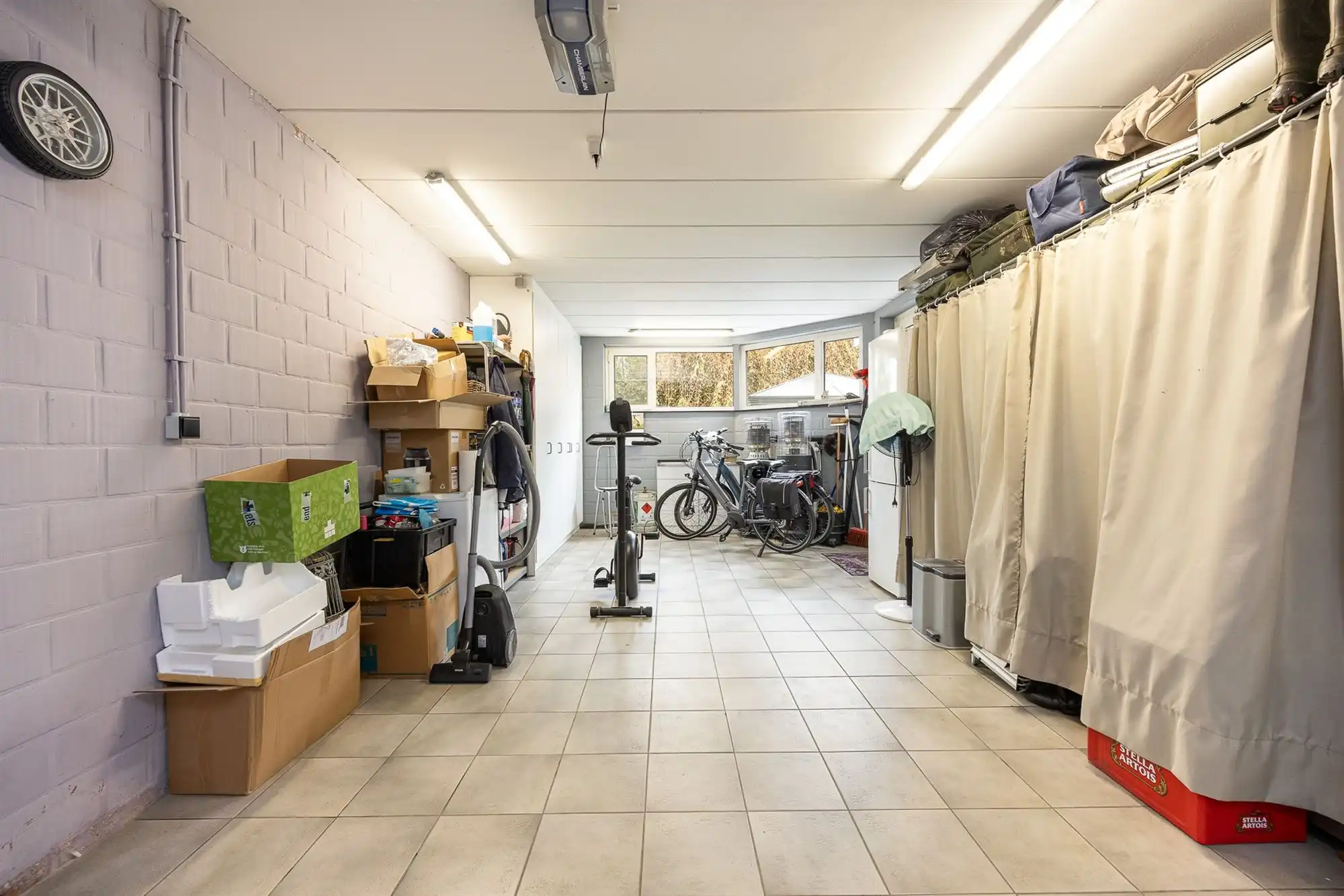 Instapklare woning met 4 slaapkamers en garage foto 26