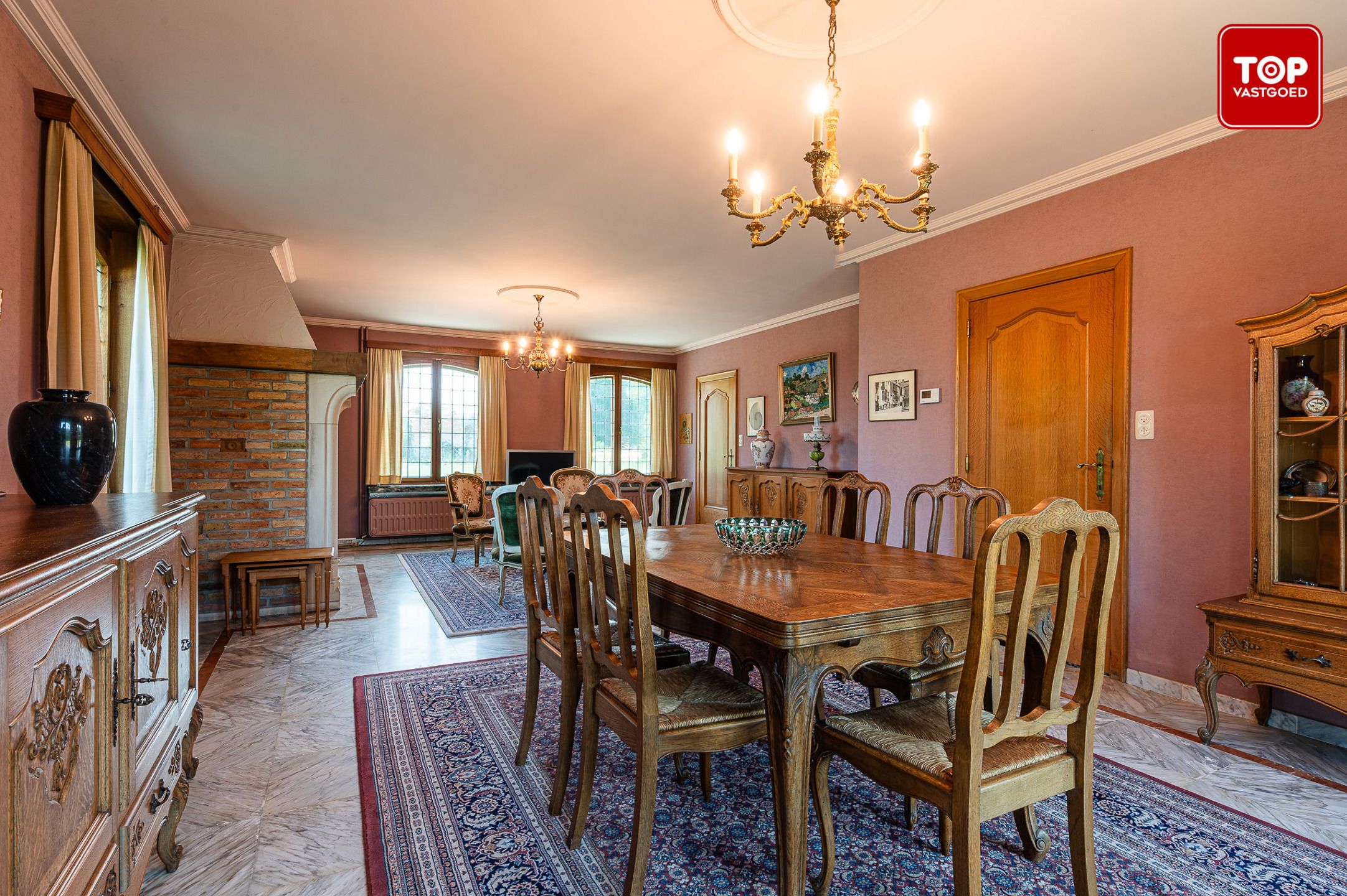 Prachtige villa op een groot perceel met veel groen rondom. foto 9