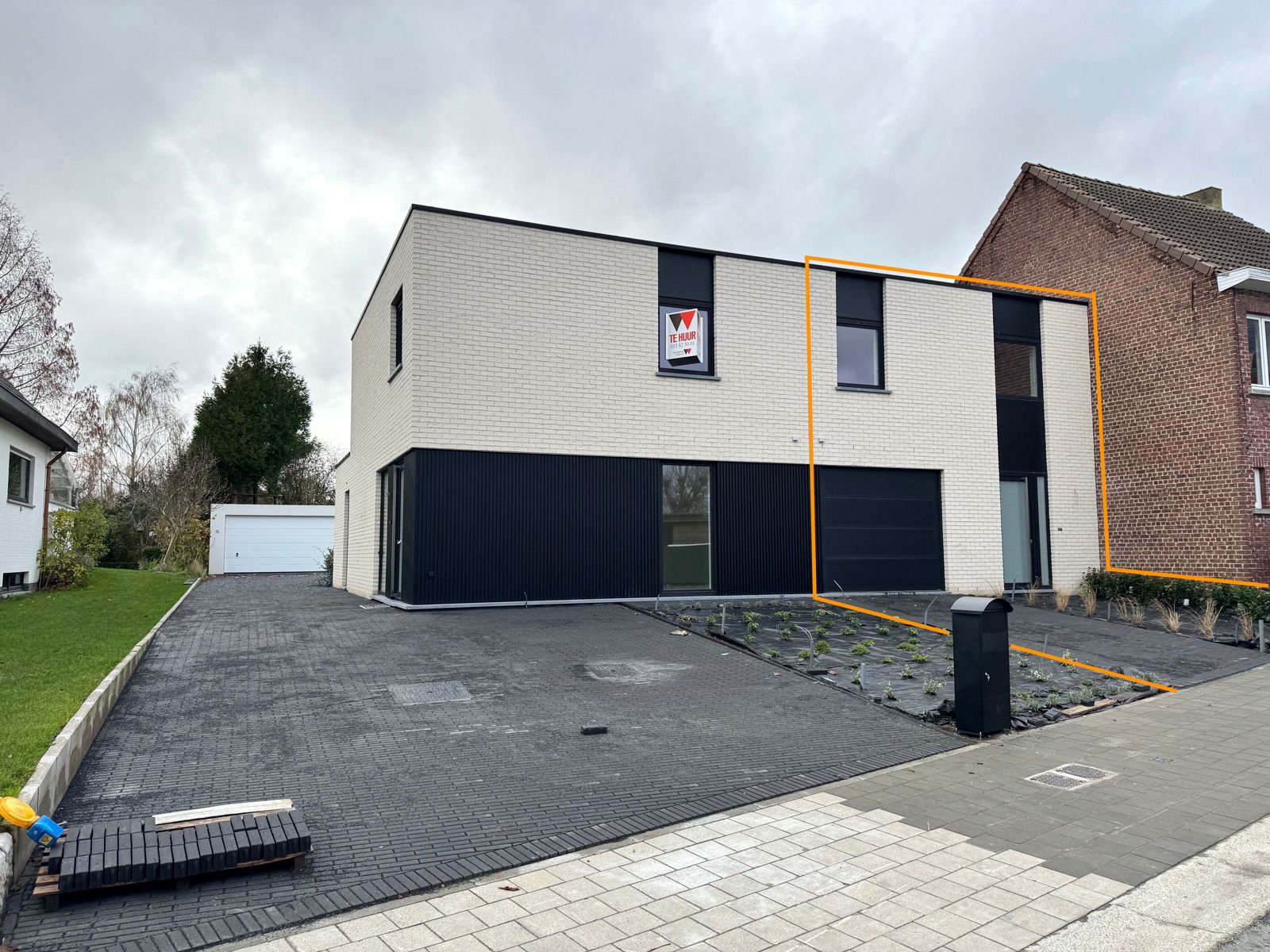 Te huur: nieuwbouw woning met 3 slaapkamers te Erpe-Mere foto {{pictureIndex}}