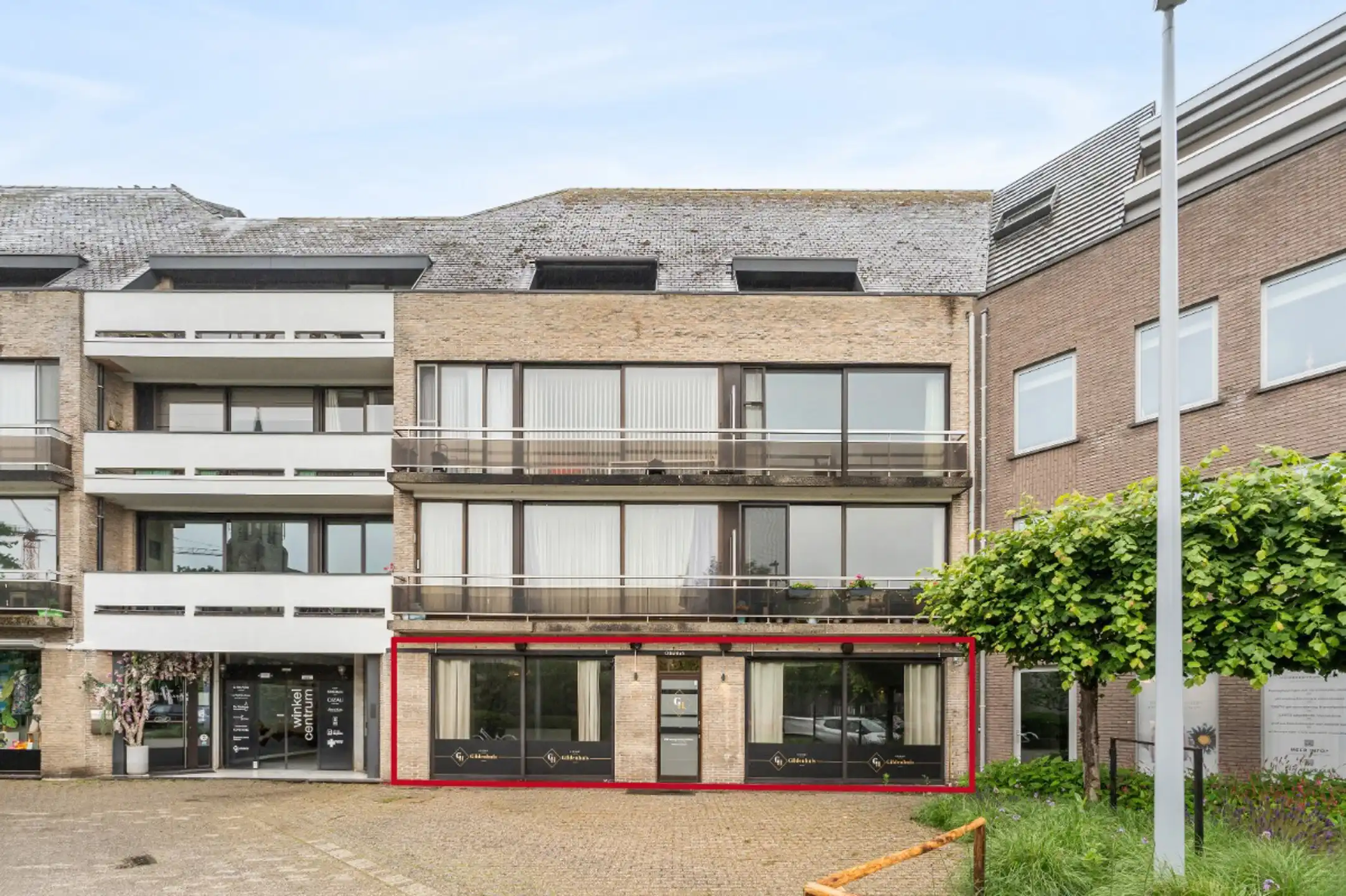 Commercieel te koop Moerkerkse Steenweg 188/1 - 8310 Sint-Kruis