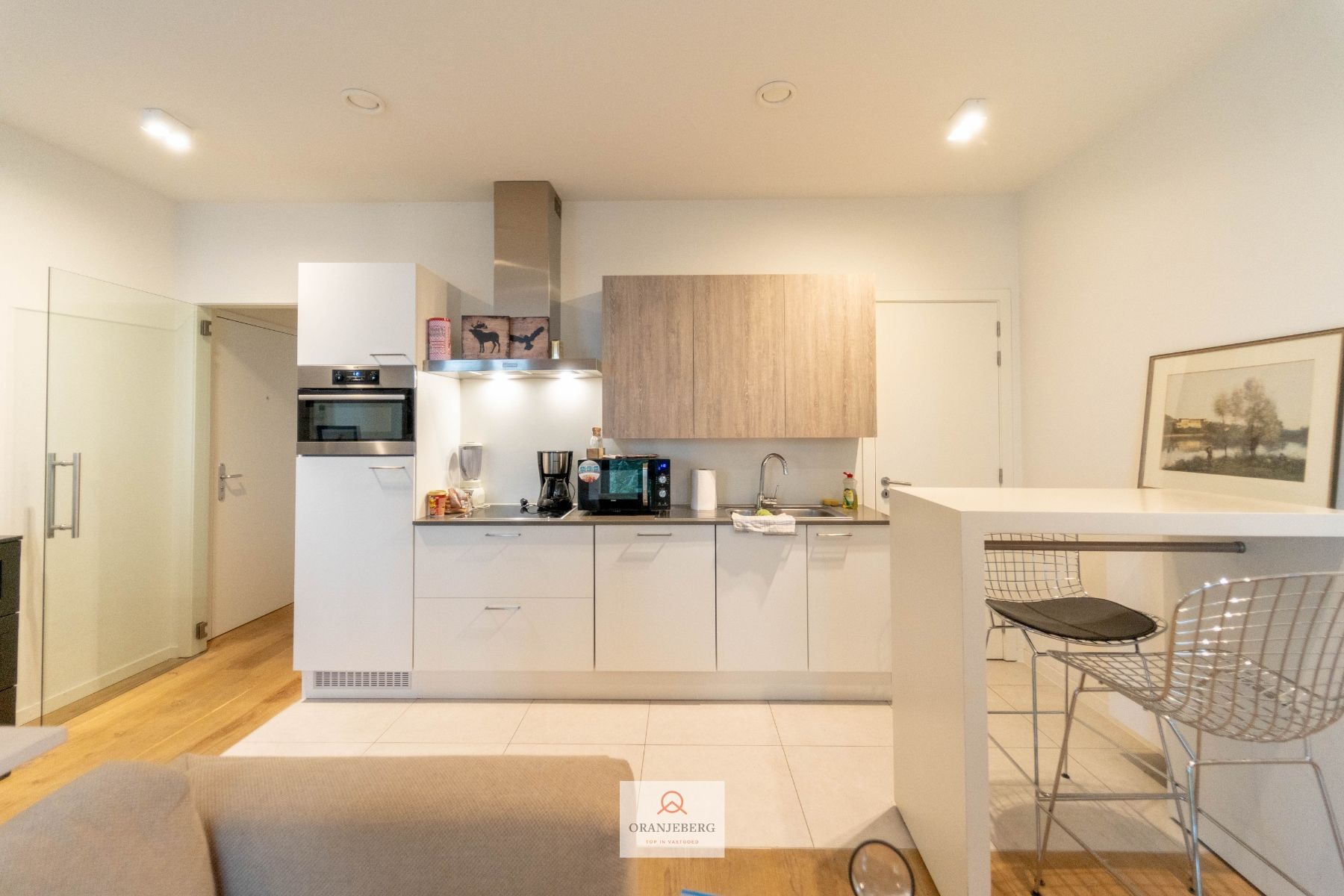 Moderne gelijkvloerse studio met terras te Gent foto 7