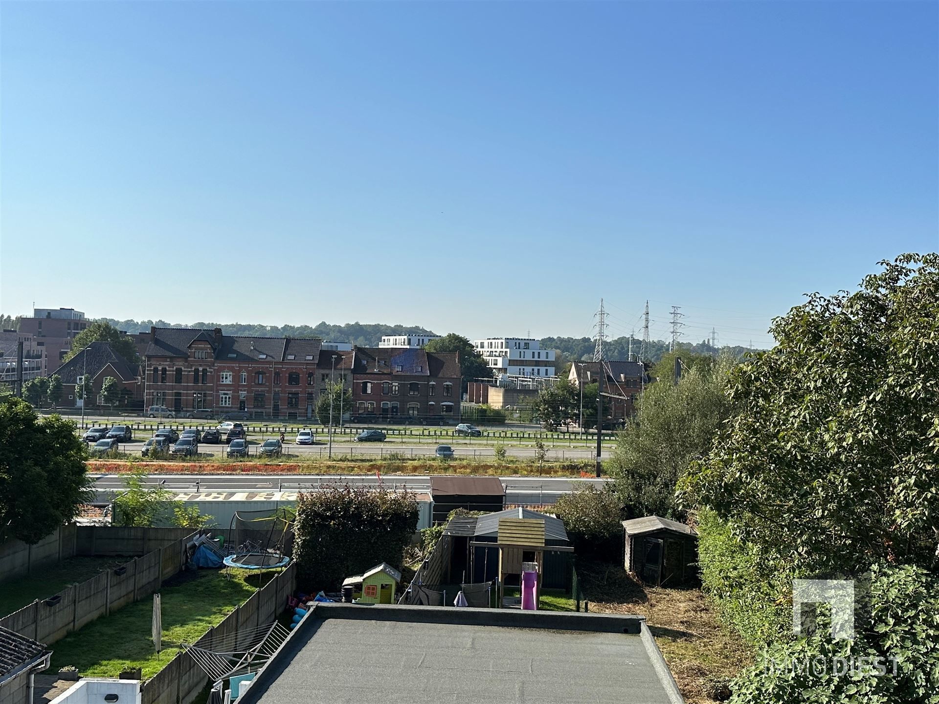 Vernieuwde stadswoning met tuin foto 31