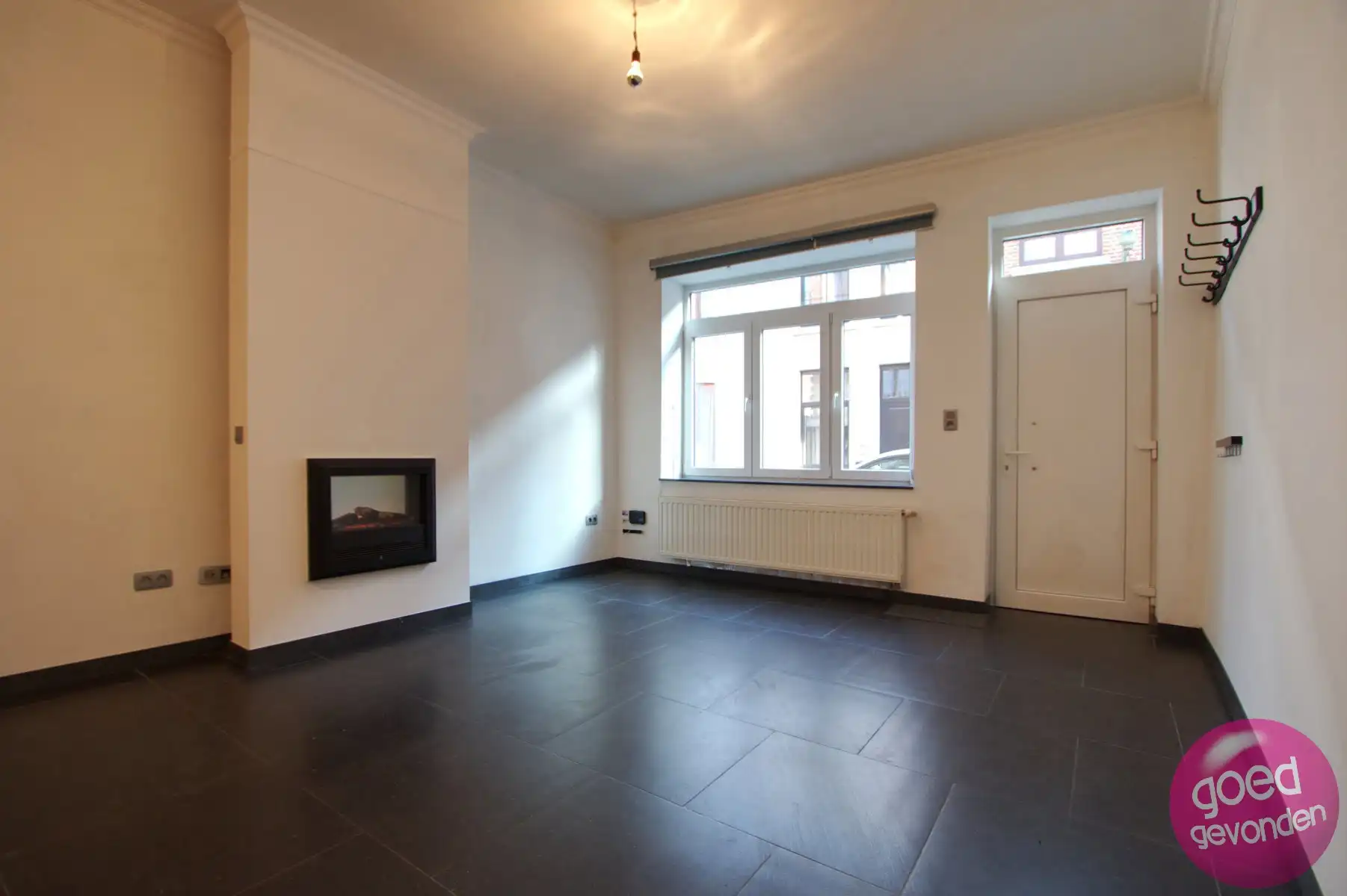 STADSHUIS - 3 SLK - ZEER RUIM TERRAS - INSTAPKLAAR - RUSTIG foto 2