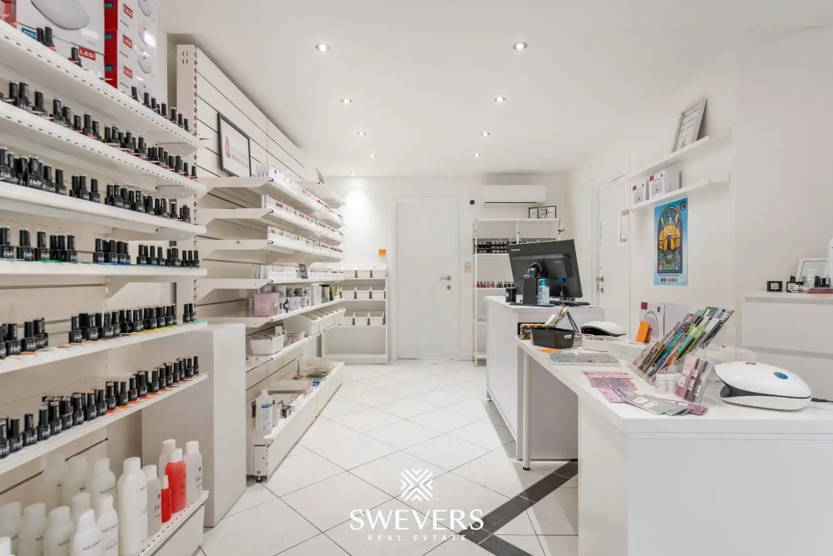 Handelspand met praktische indeling in hartje Tessenderlo foto 11