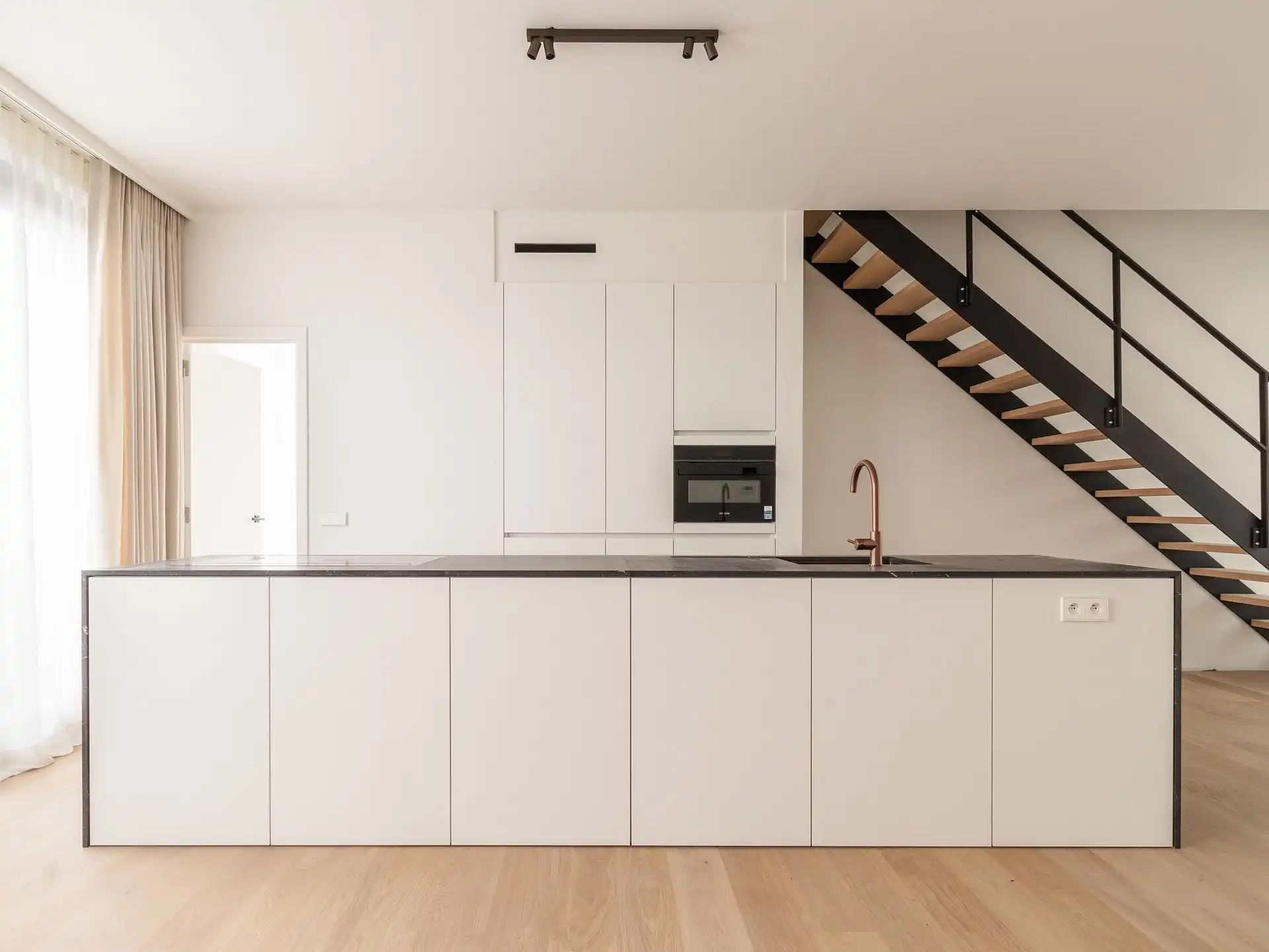 Modern en energiezuinig duplexappartement in Wilrijk foto 2