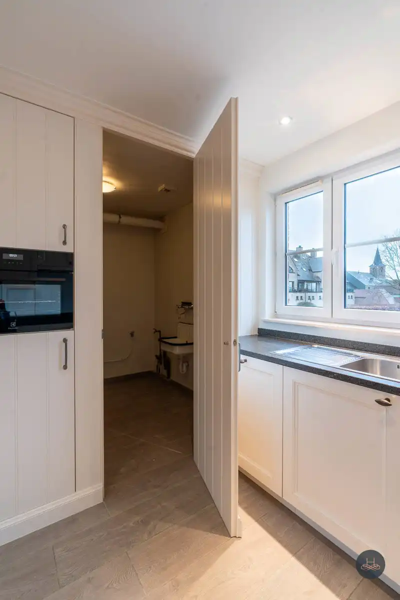 Zeer ruim triplex-appartement met 3 slaapkamers foto 10