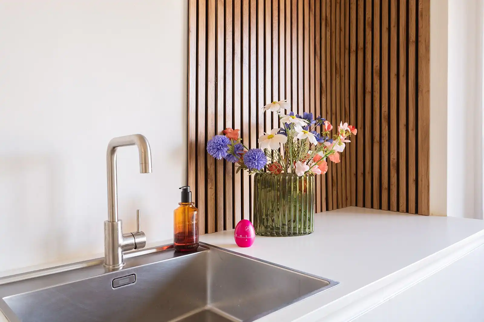 Gerenoveerde flat in hartje Antwerpen foto 6