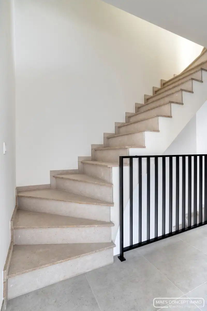 Nieuwbouw woning te koop in centrum Deerlijk met geothermie - geschilderd foto 8