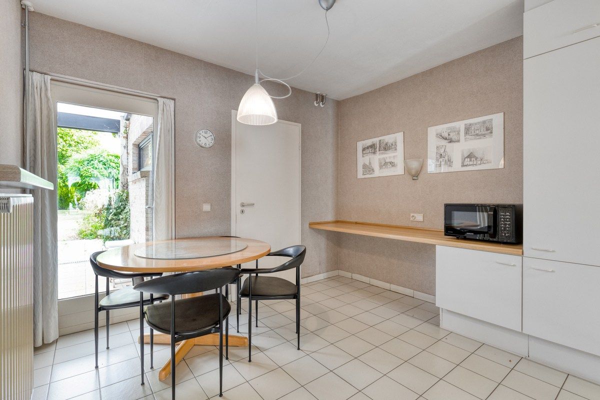 Halfopen bebouwing met prachtige tuin in Brakel foto 8