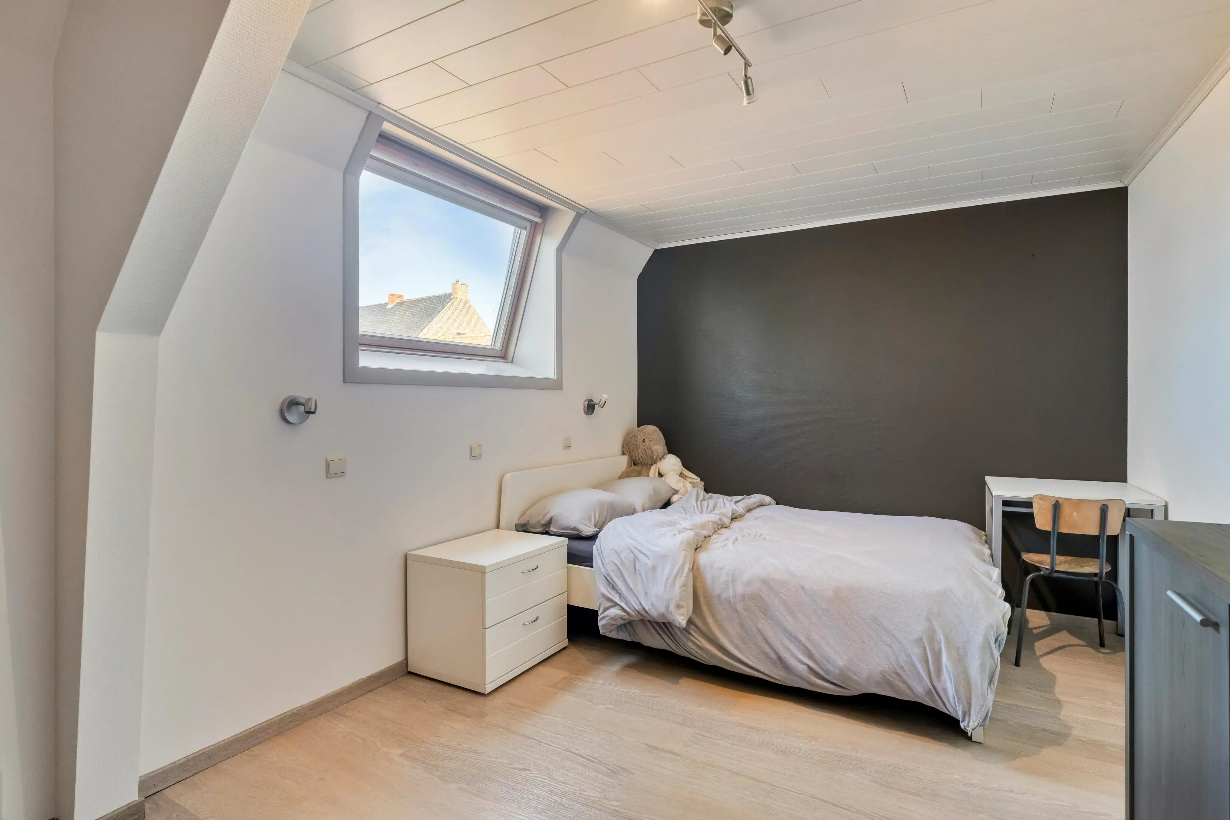 Instapklare woning met 4 slaapkamers en zonnige tuin in Abele foto 17