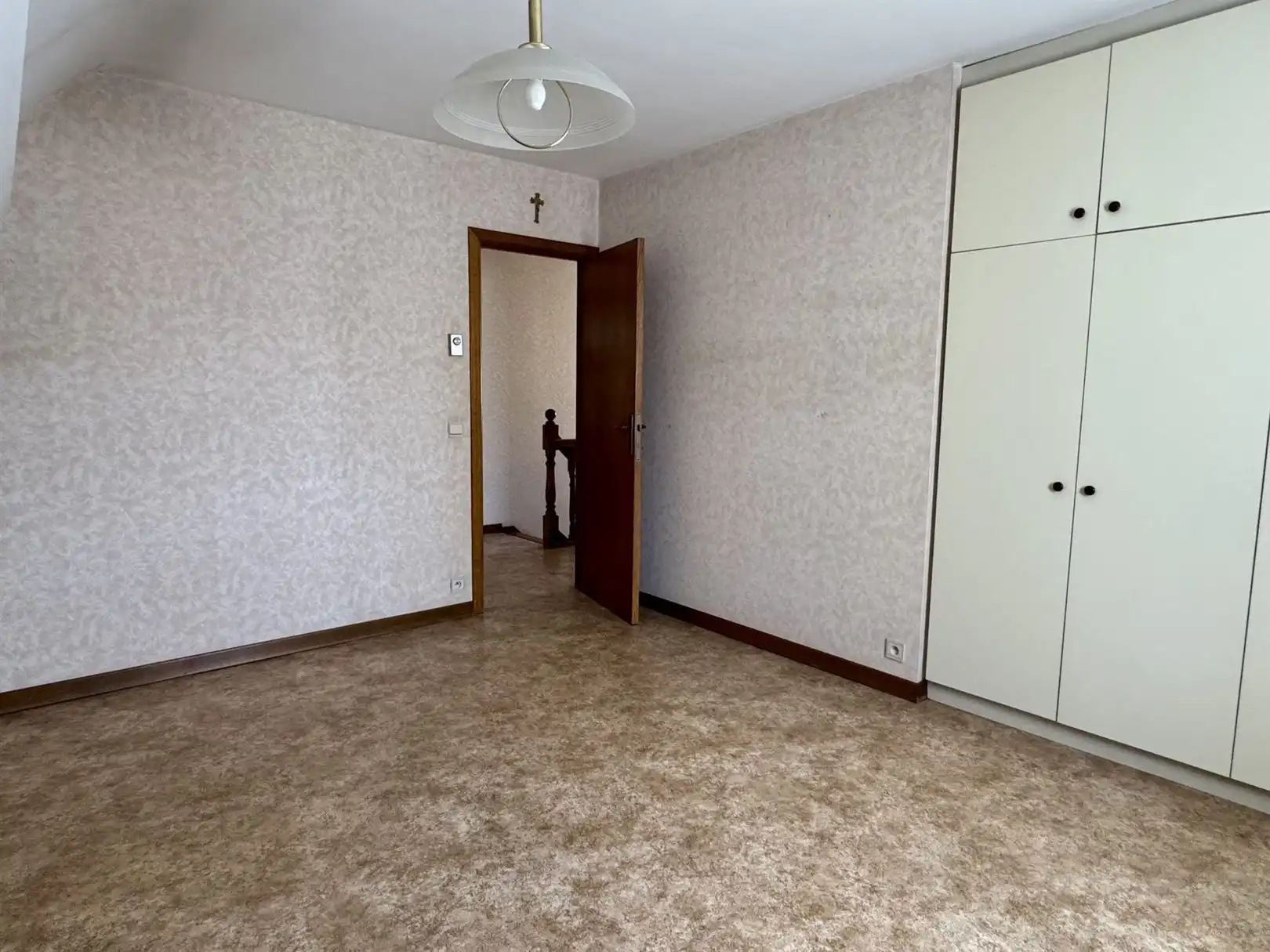 Ruime villa met 4 slpk's, 2 badkamers en garage foto 20