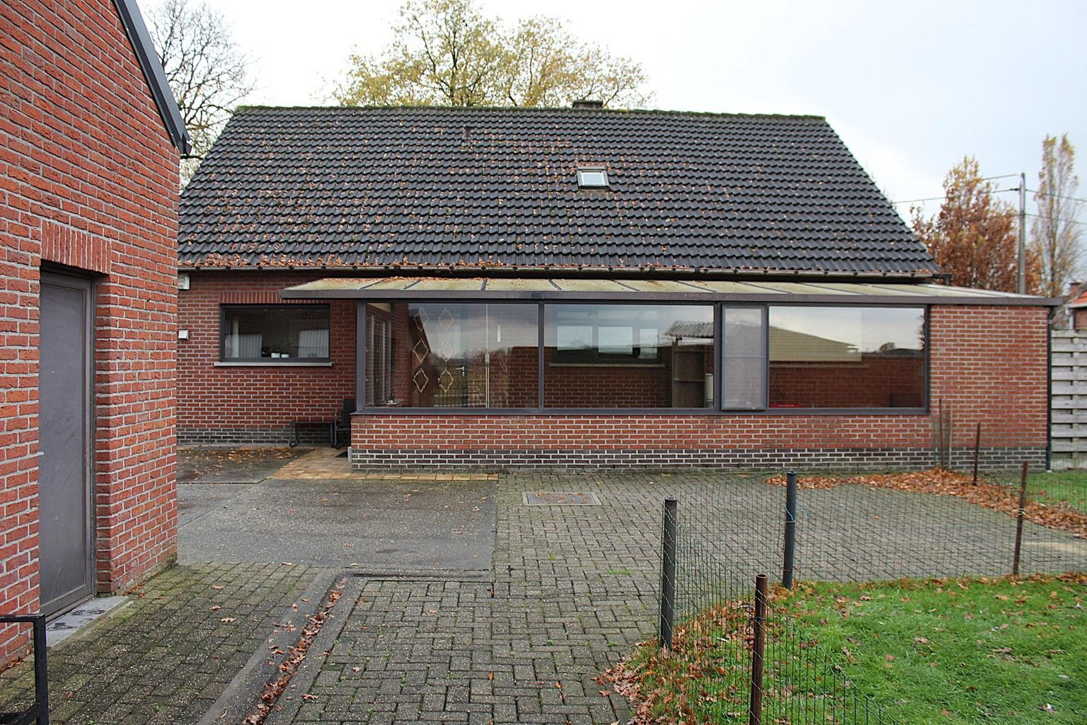 Vrijstaande gezinswoning met tuin en garage foto 16