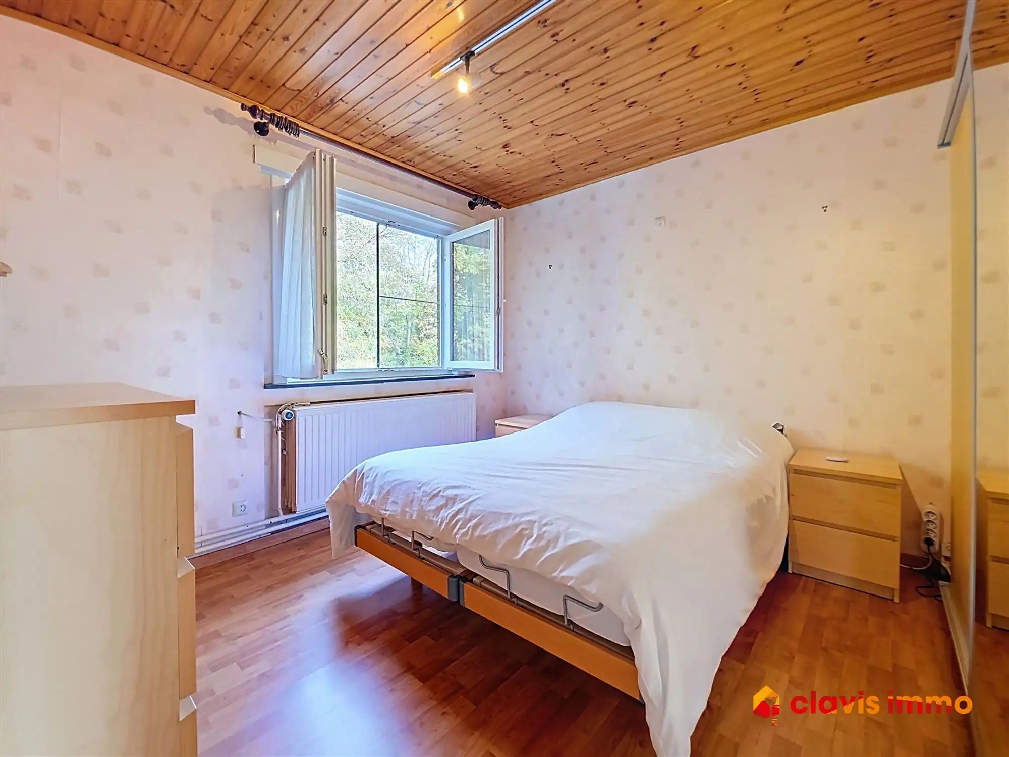 Halfopen-bebouwing in een rustige buurt foto 12