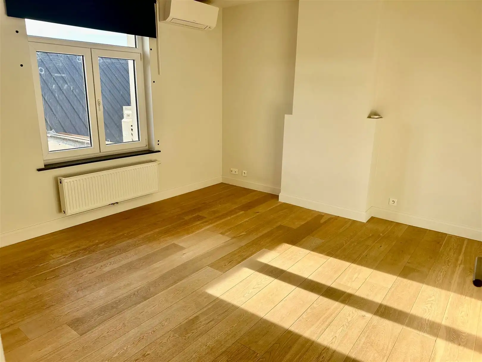 Gerenoveerde instapklare woning TE HUUR in Leupegem foto 4