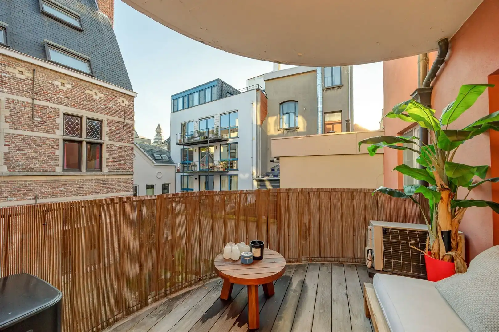 Wonen in een stukje Antwerpse geschiedenis, met de kathedraal als buur foto 15