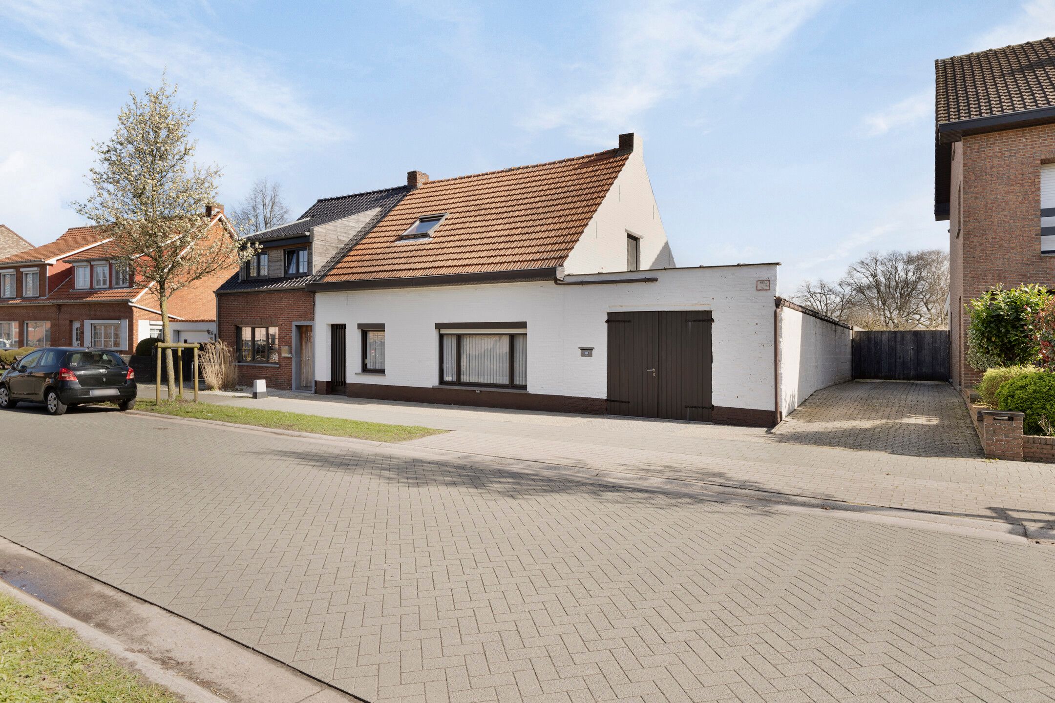 Woning met grote garage/werkplaats (120 m²) op 941m² foto 34