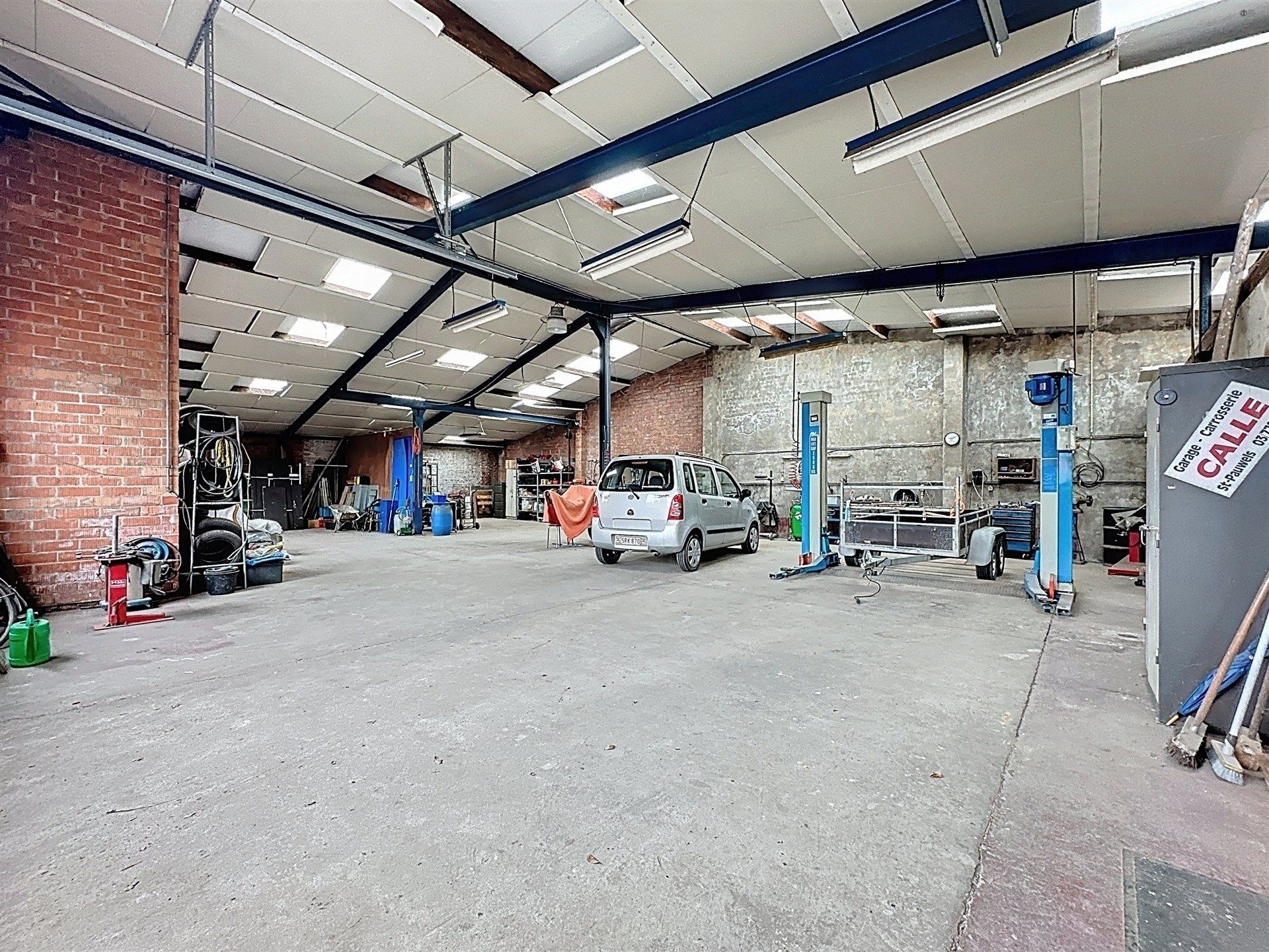 te renoveren woning met magazijn (220m²) op perceel van 1340m² foto 21