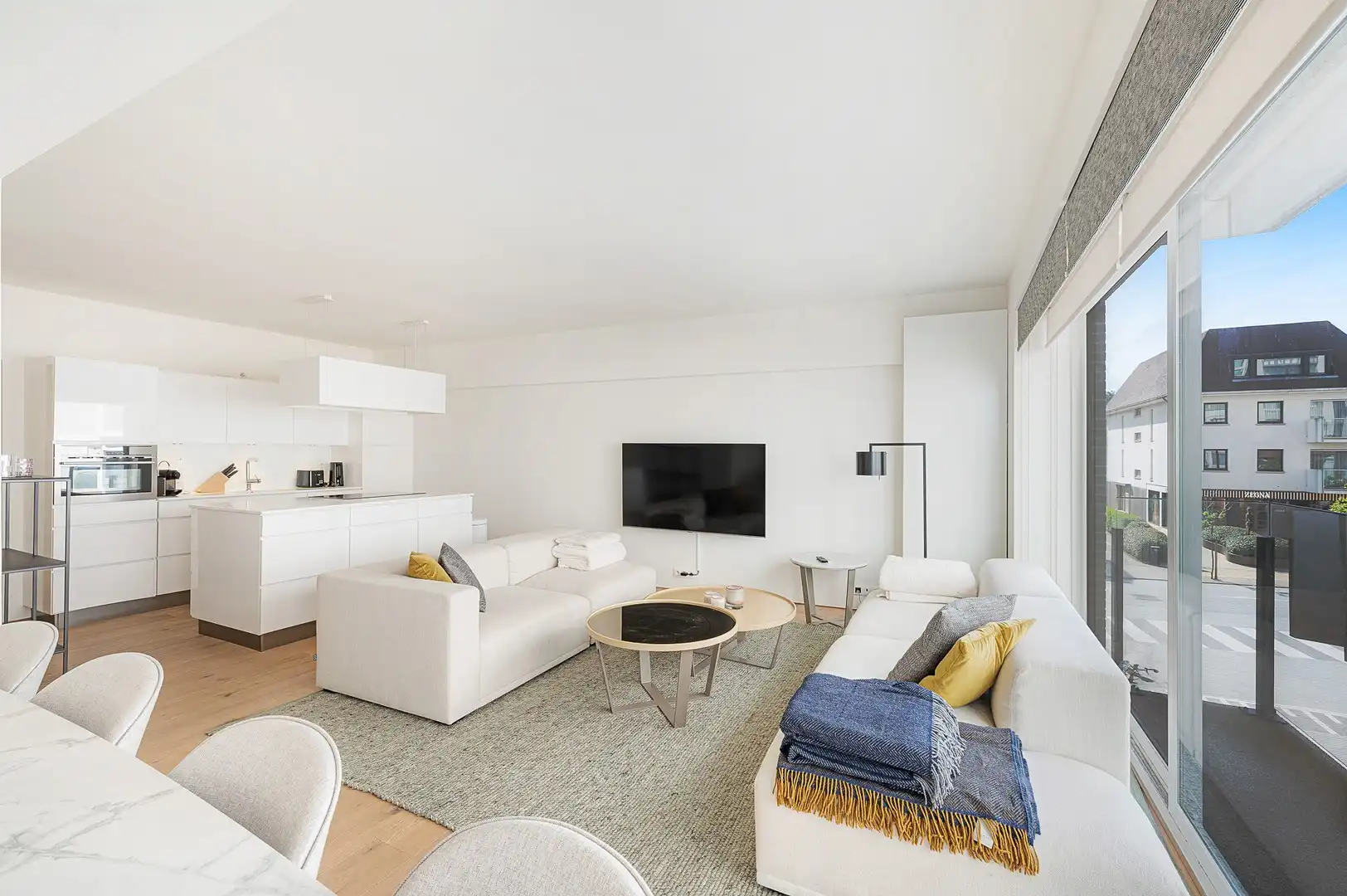 Hedendaags appartement genietend van zijdelings zeezicht, vlakbij de zee. foto 5