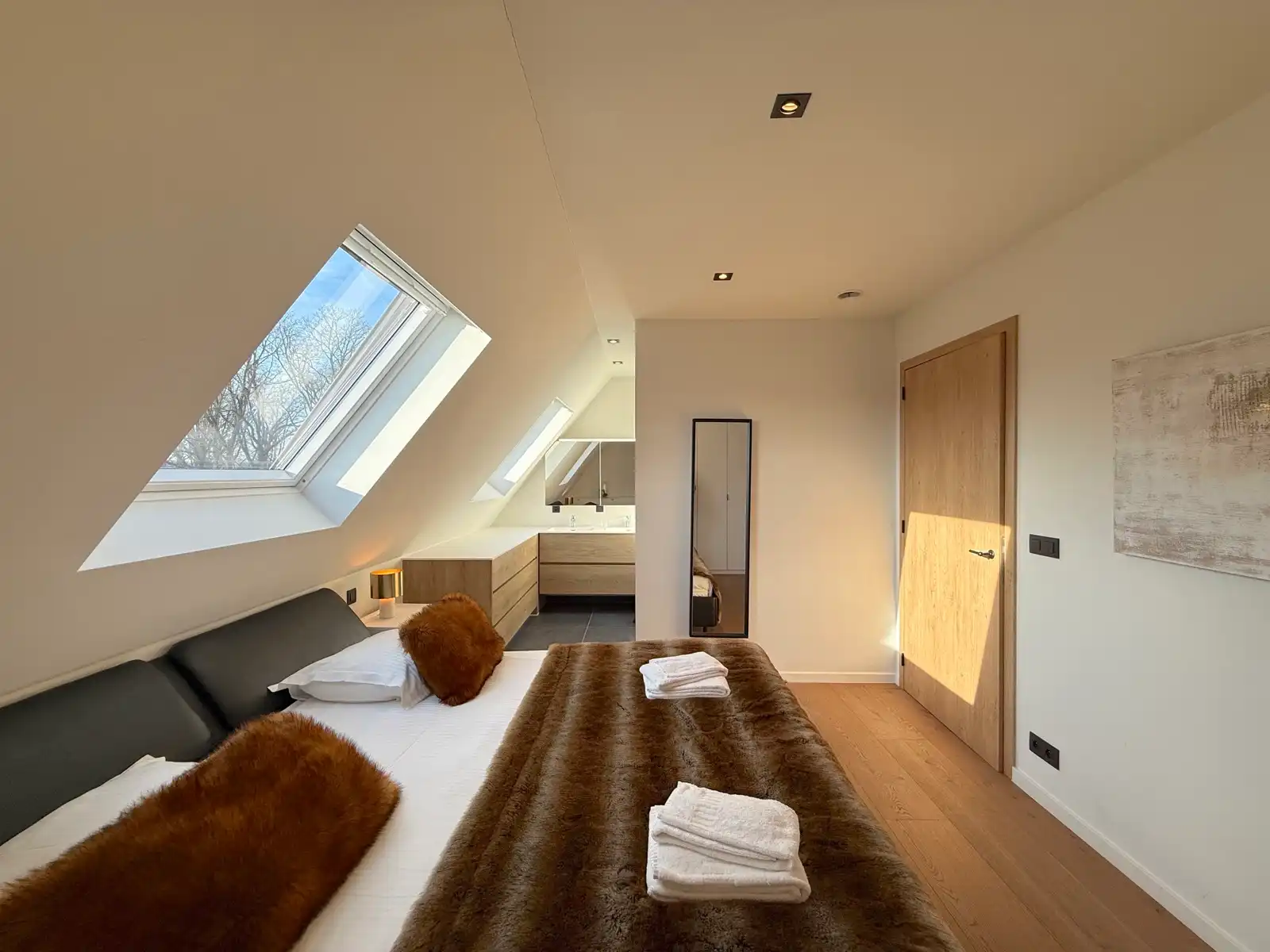 Gemeubeld appartement met 3 slaapkamers, terras en garage foto 32