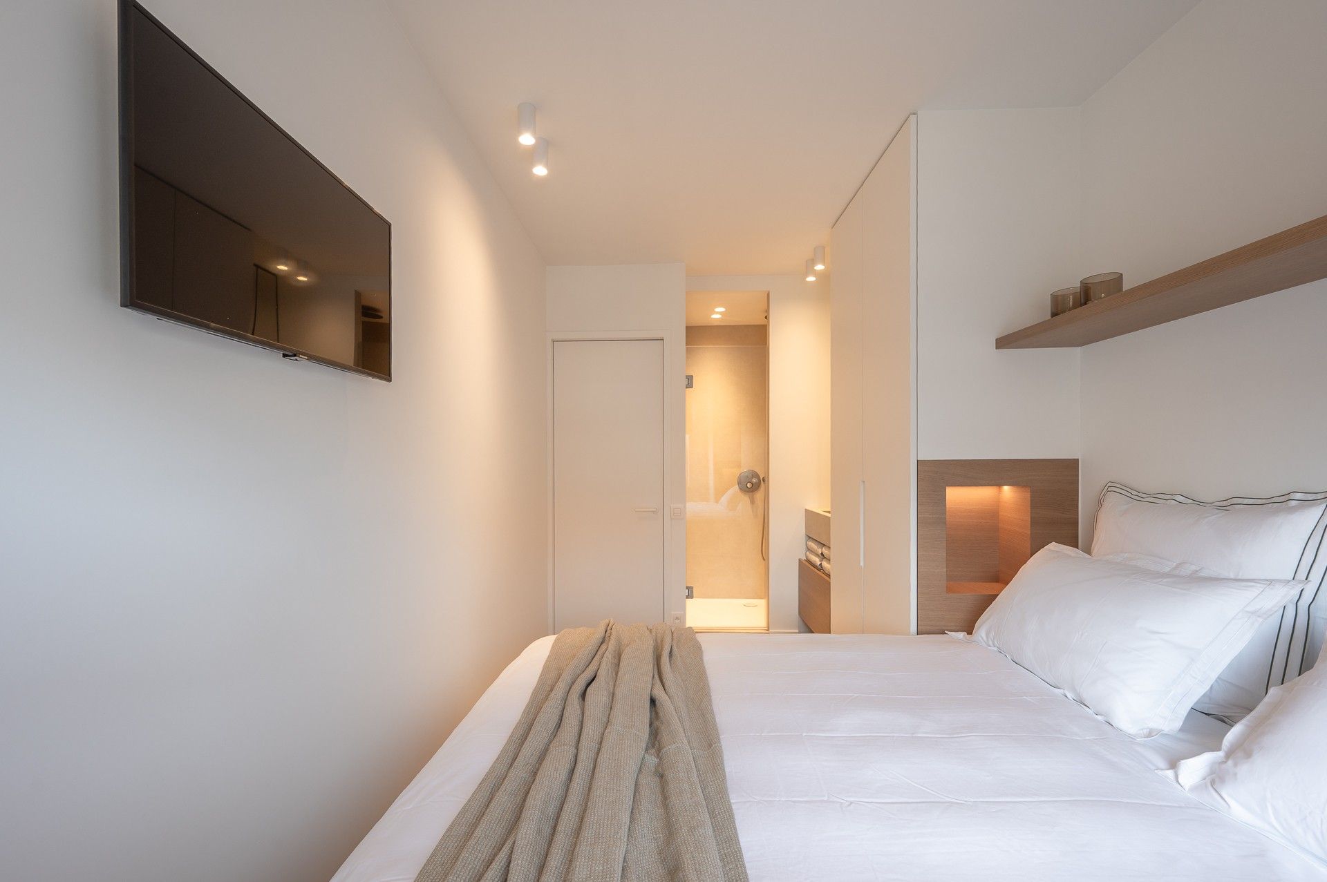 Verfijnde renovatie met 3 slaapkamers in hartje Knokke foto 14