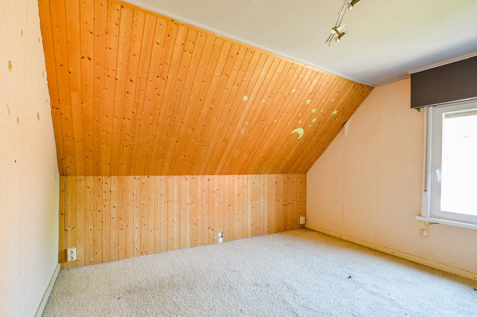 Ruime halfopen woning met 3 slpks en mooie tuin foto 11