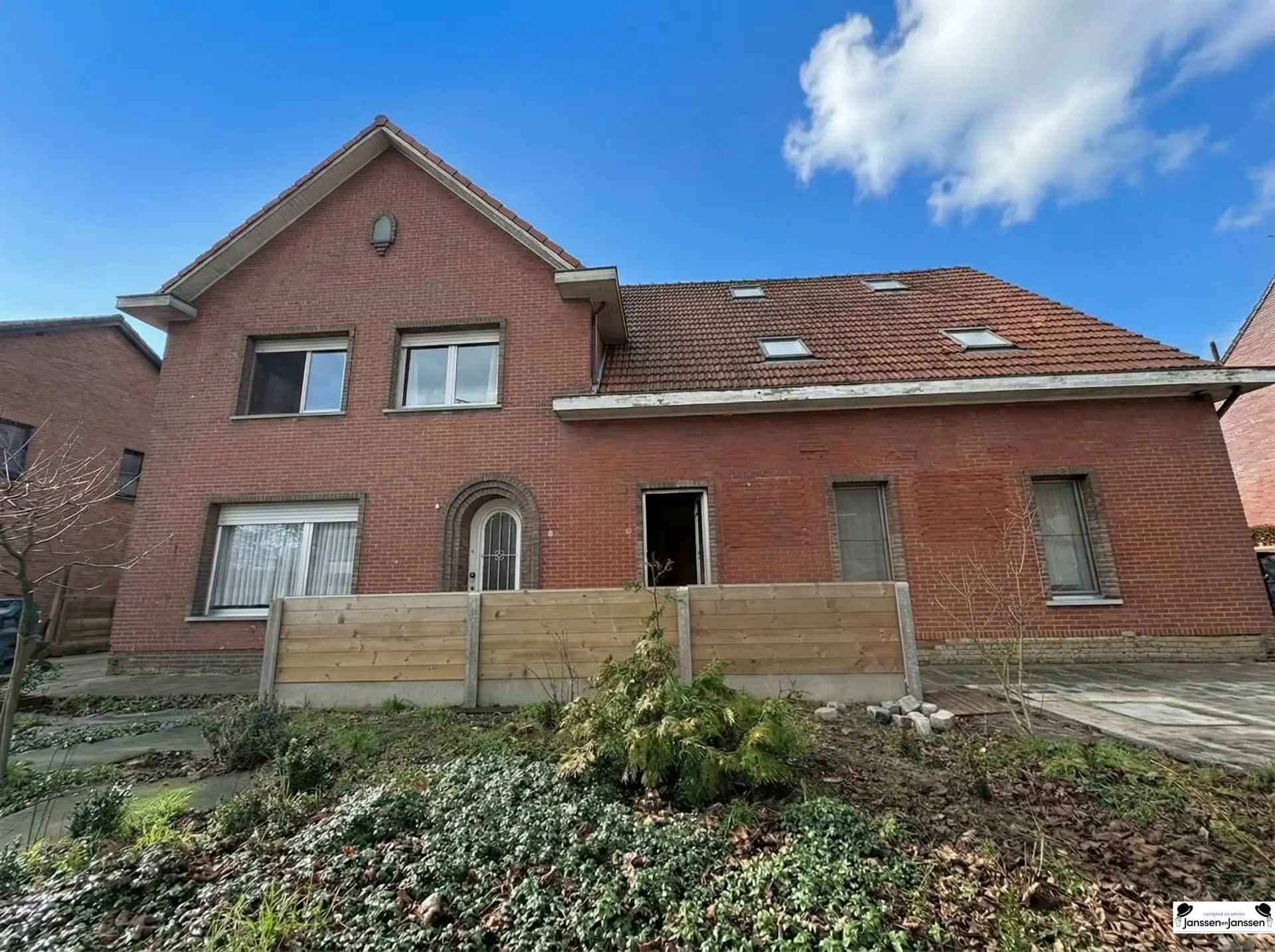 appartement foto {{pictureIndex}}