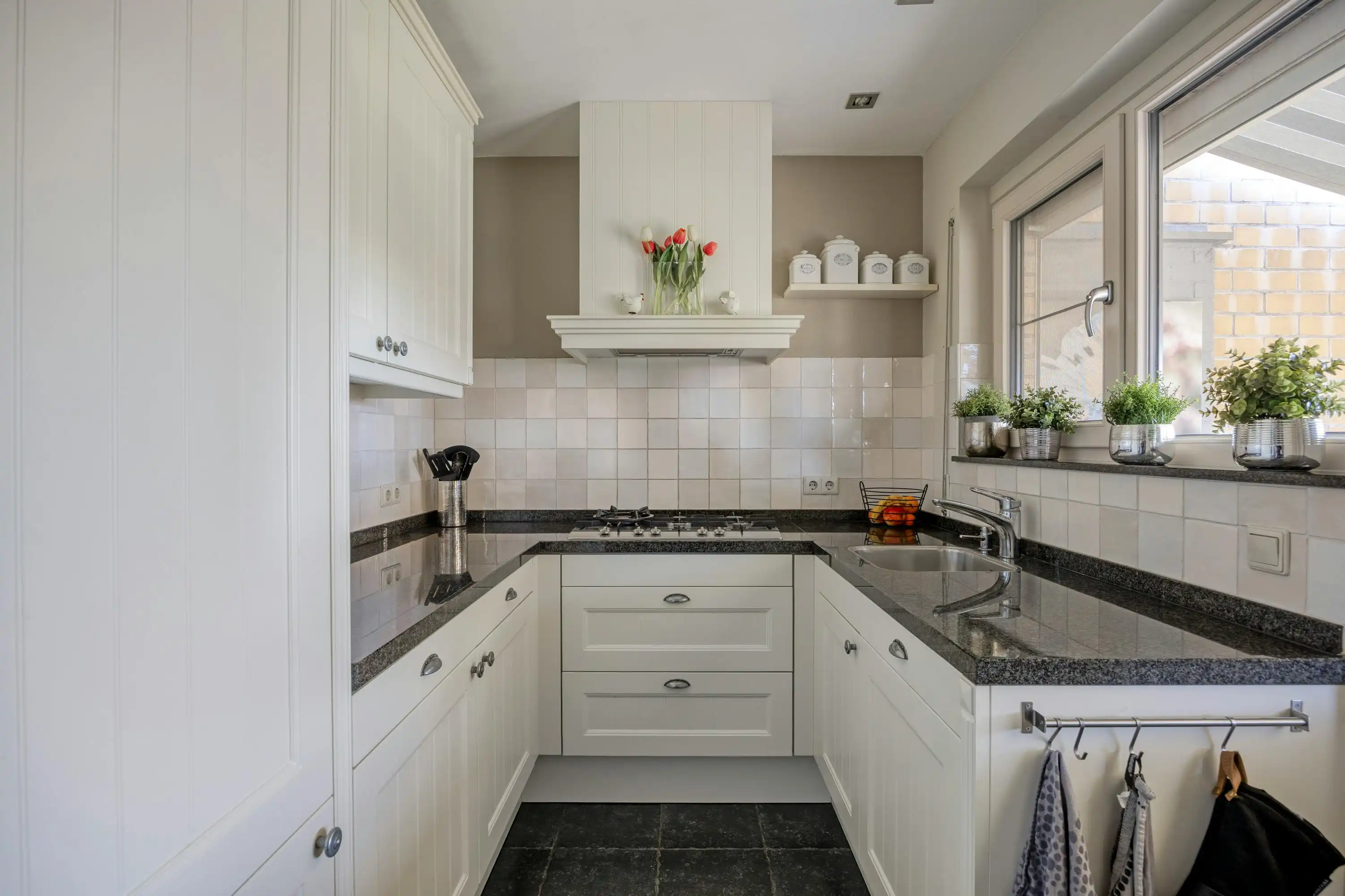 Huis te koop in Stabroek: instapklare bel-etage foto 10