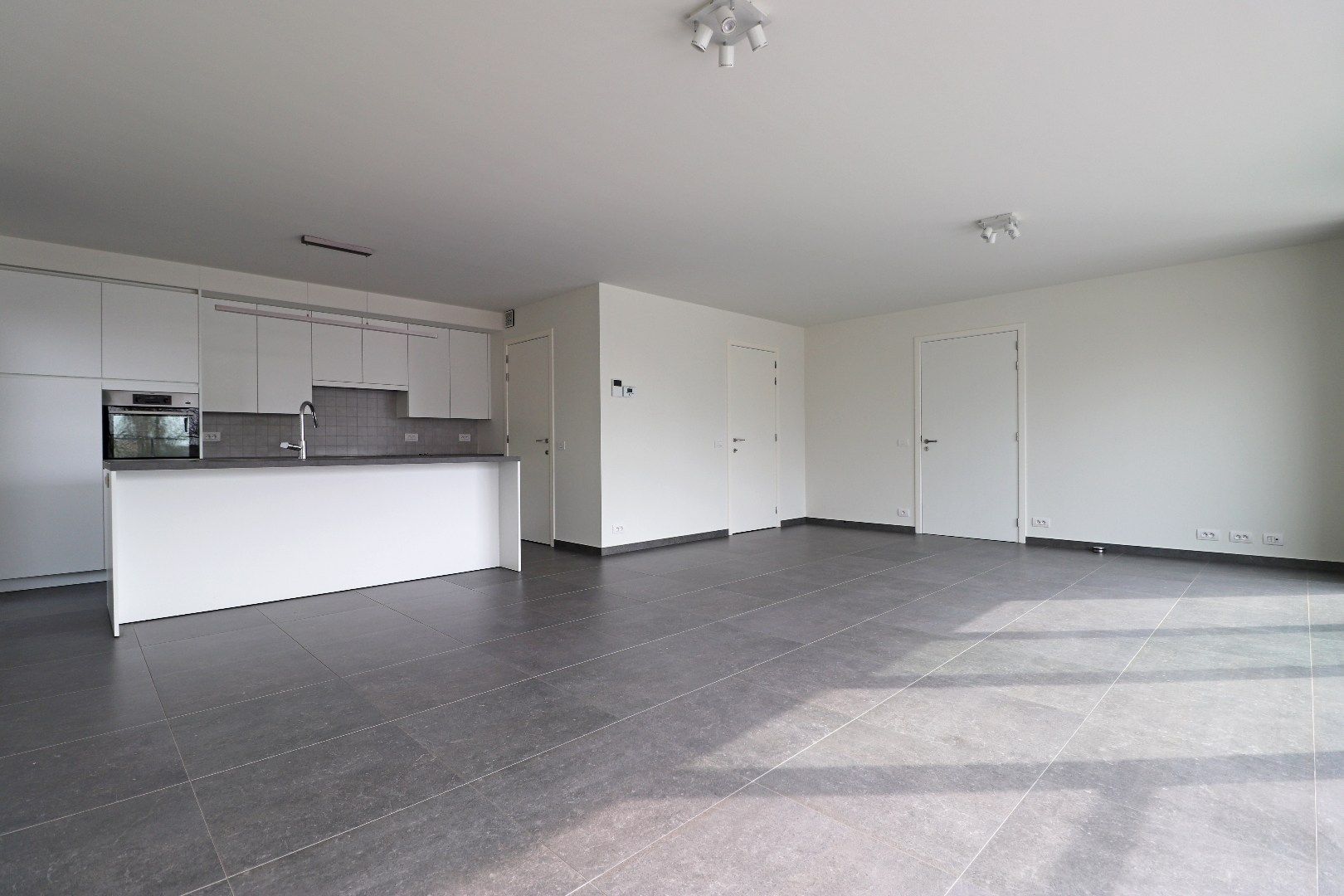 Prachtig appartement met zeer ruim zonneterras. foto 4