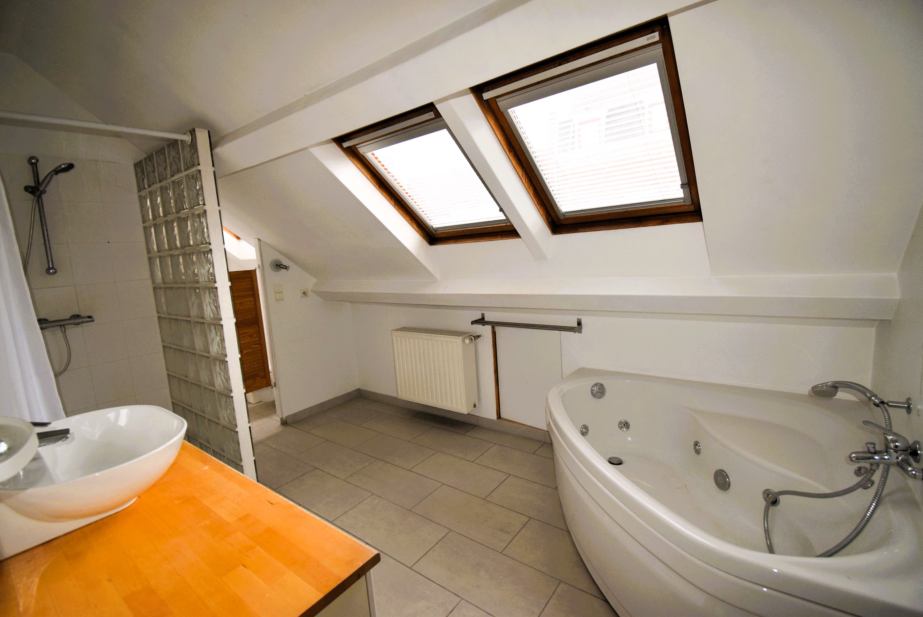 Woning met achterbouw foto 17