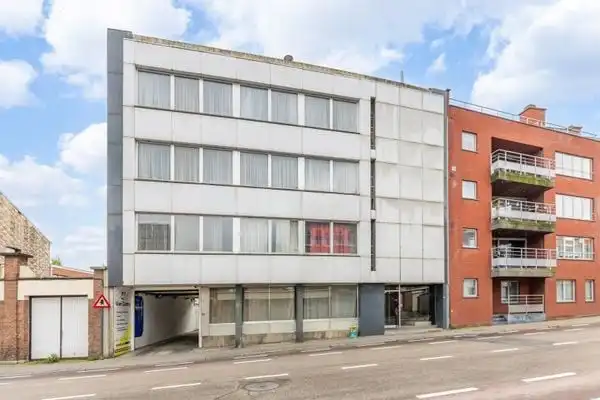 Hoofdfoto van de publicatie: RUIM APPARTEMENT MET 3 SLAAPKAMERS IN SINT-TRUIDEN