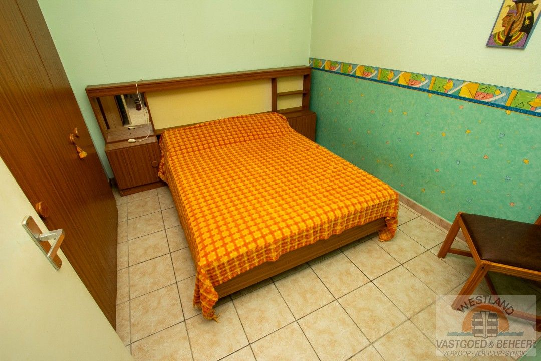 Te renoveren gelijkvloers appartement met 2 slaapkamers te koop in Nieuwpoort Bad foto 6