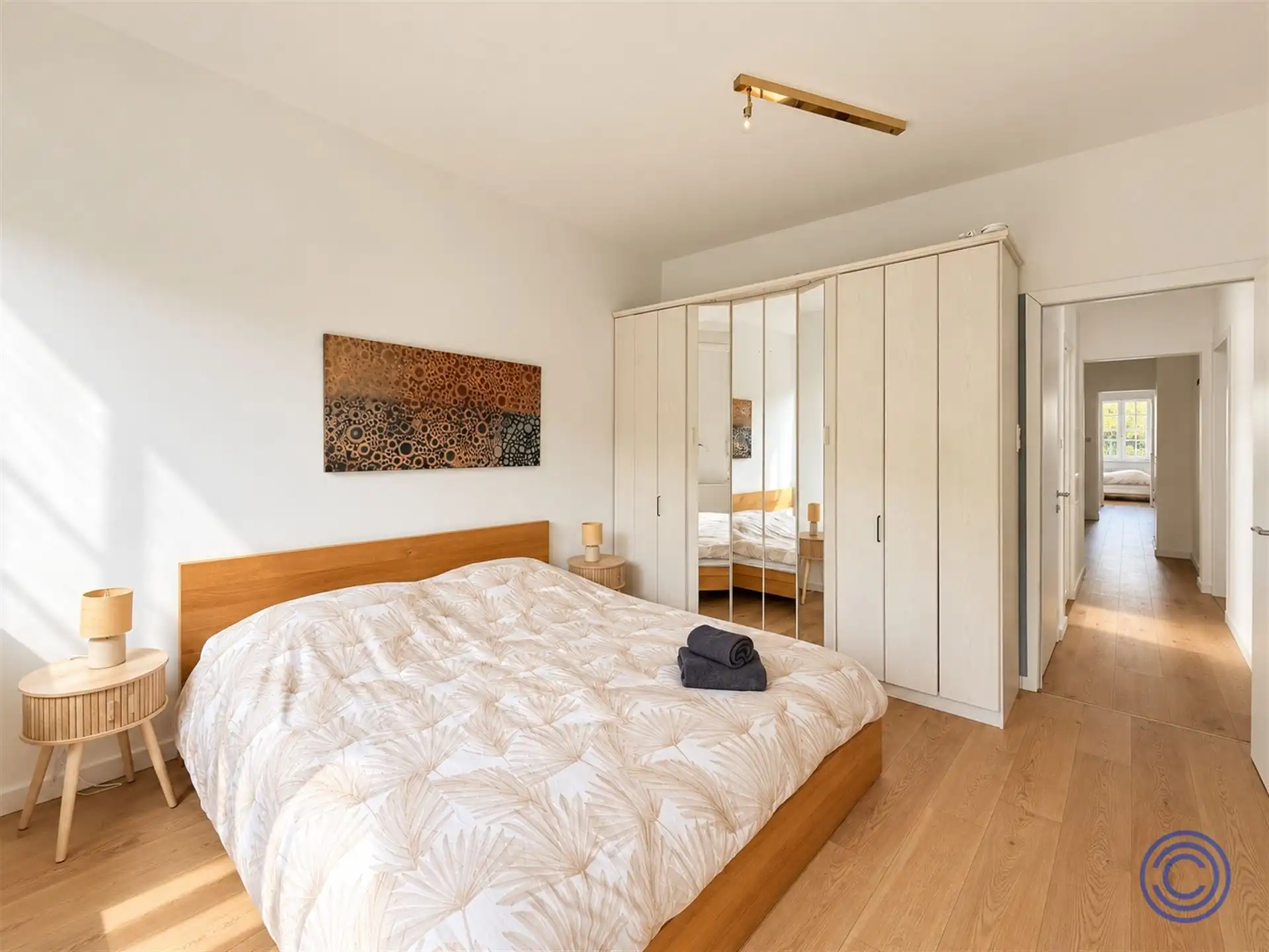 Uitzonderlijk ruim 3-slaapkamerappartement met tuin en dubbele garage foto 8