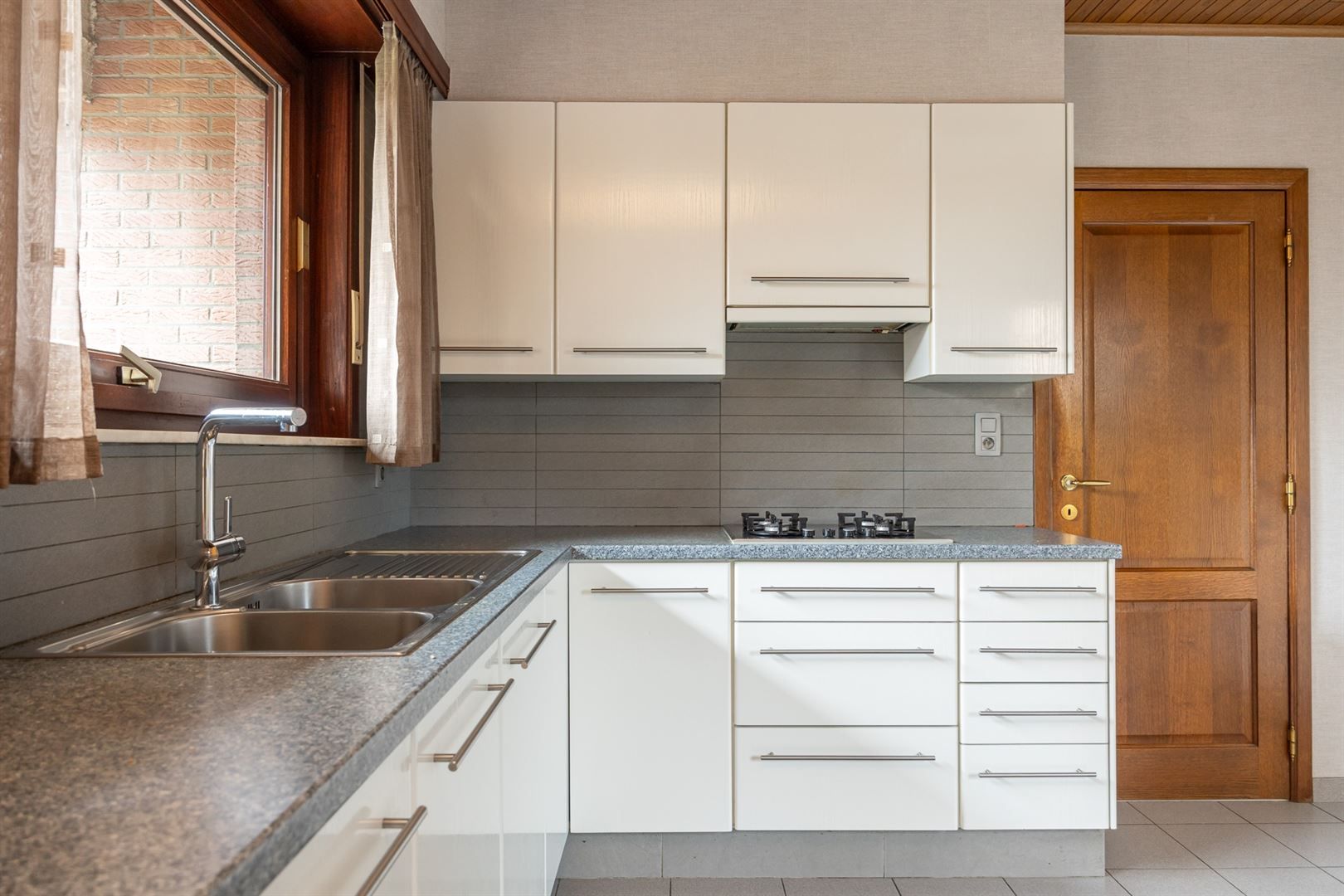 Tijdloze woning op toplocatie met zicht op weiland.  foto 9