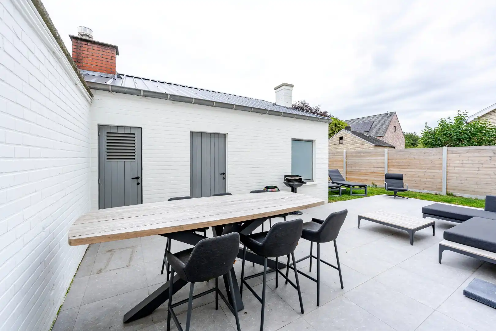 Instapklare gezinswoning met bijgebouw foto 23