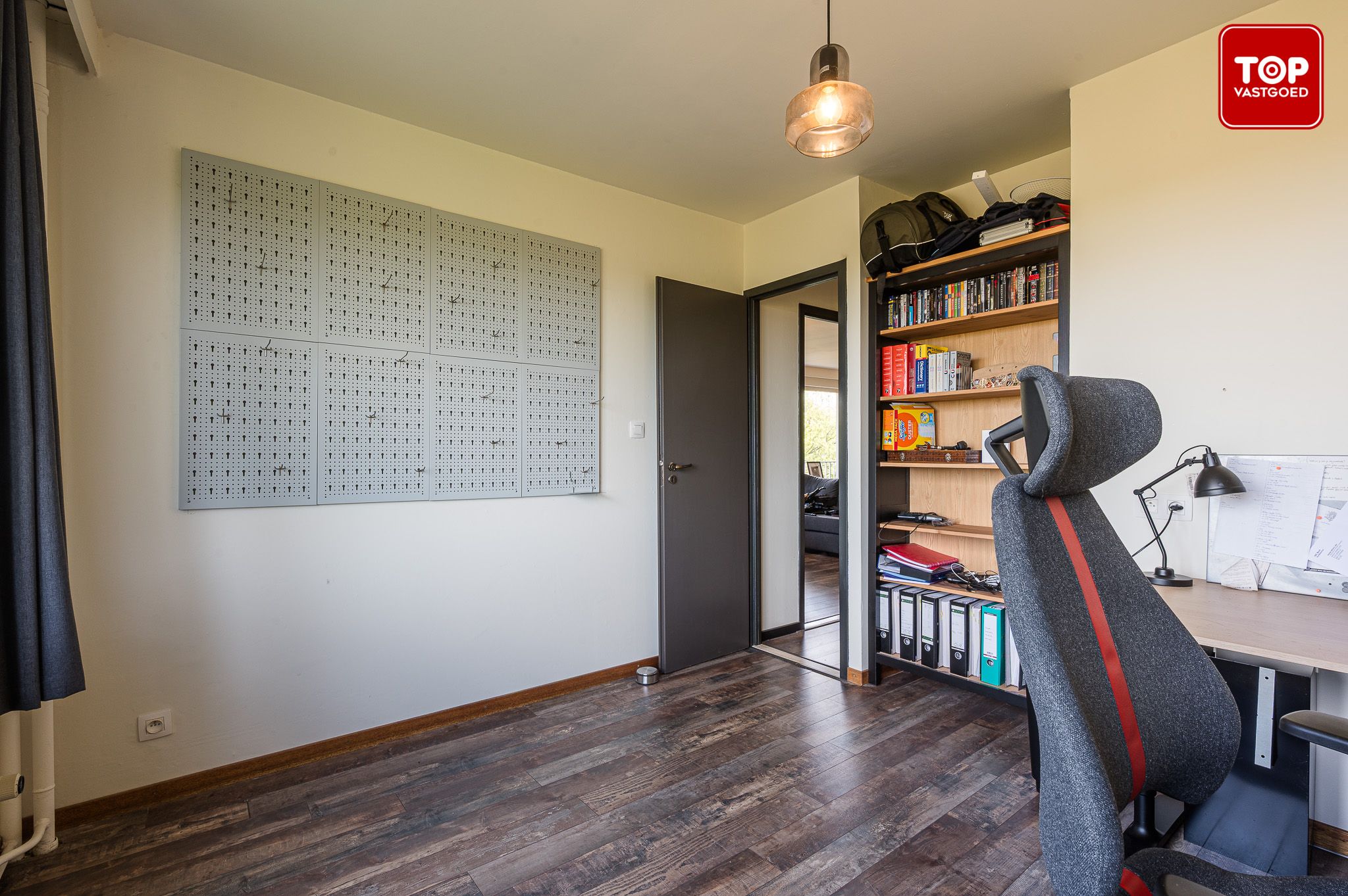 Instapklaar 2-slaapkamer appartement met groot terras en zicht op een prachtig park. foto 24