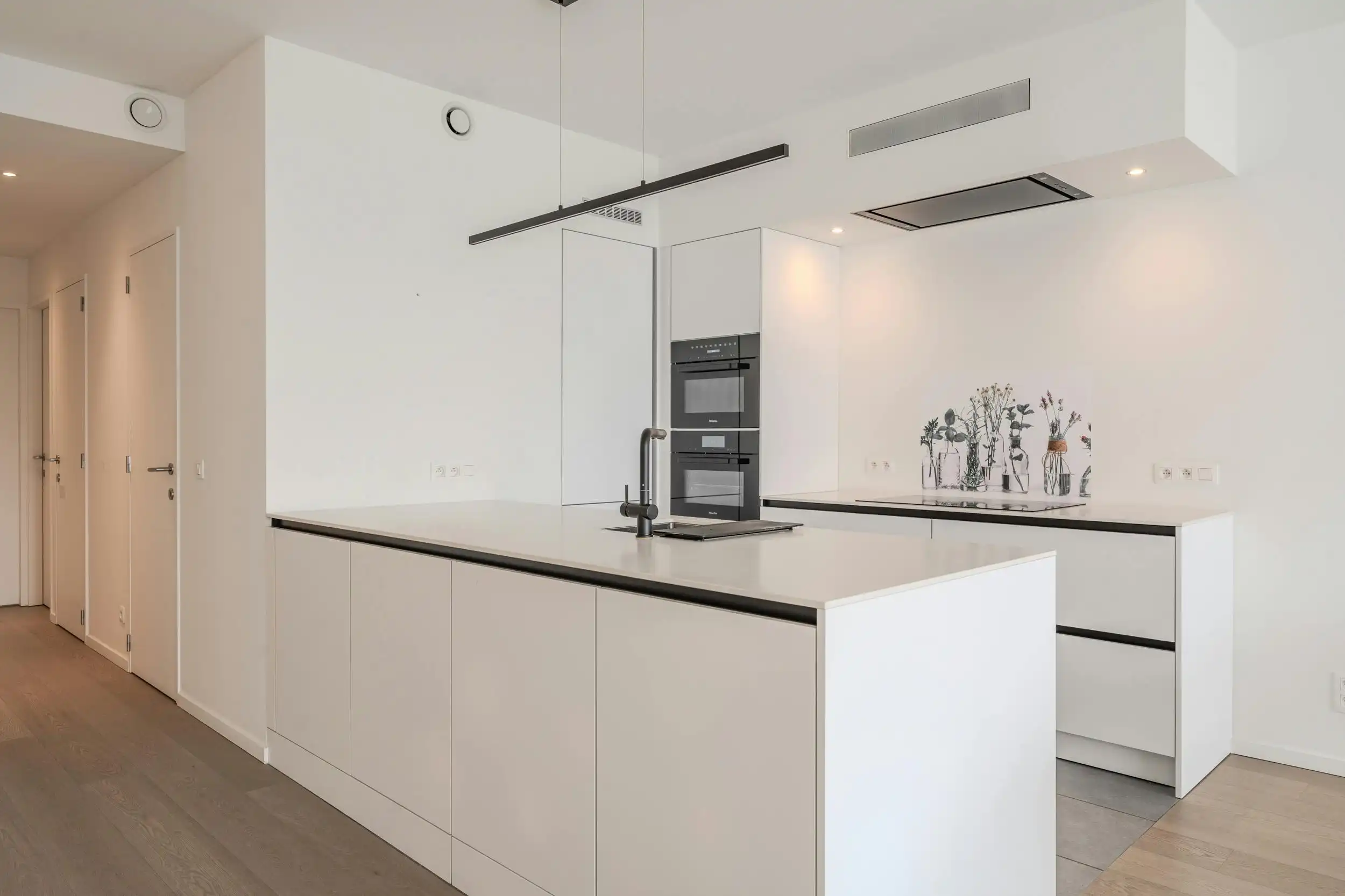 Recent appartement met twee slaapkamers en ruime terrassen foto 8