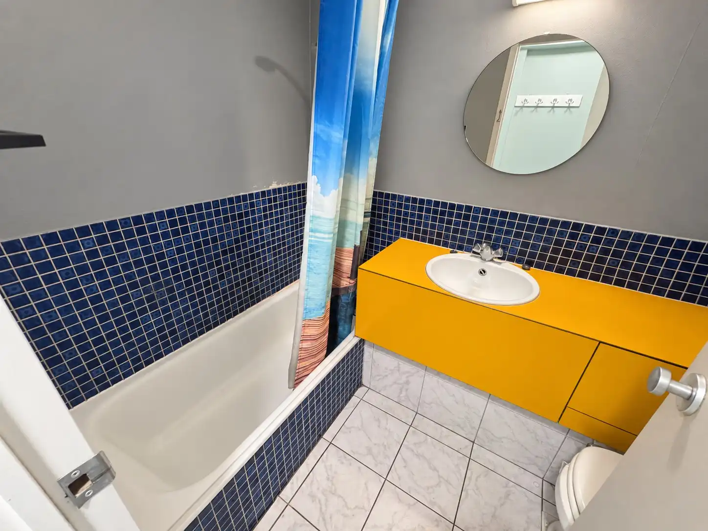 Te renoveren appartement met terras in Park Atlantis – De Haan. foto 8