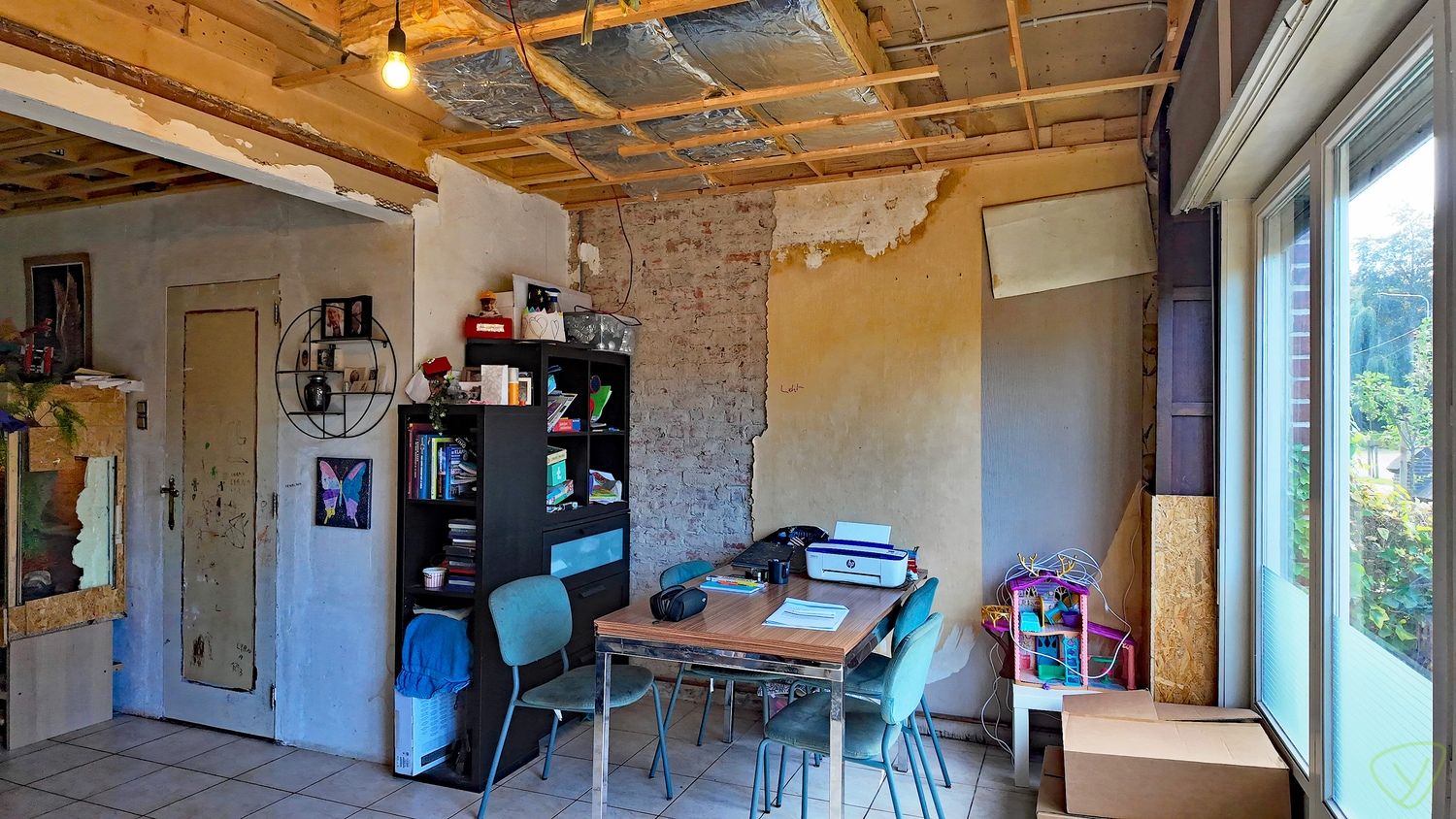 Te renoveren woning met veel potentieel op ruim perceel in Kleit foto 3
