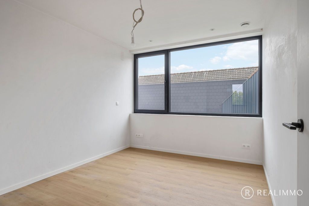 Ruime, moderne nieuwbouwwoning in hartje Ruien foto 9