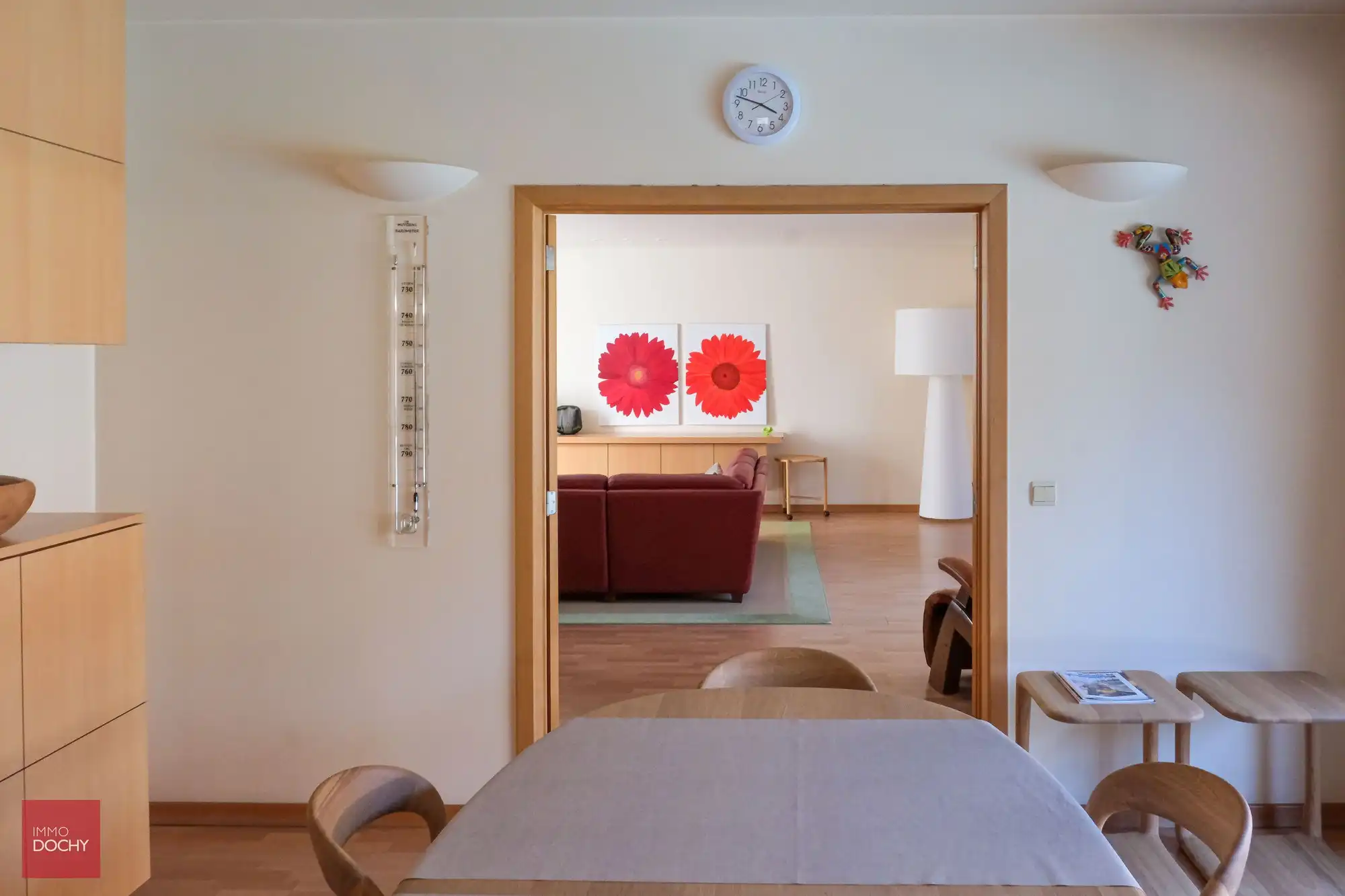 Ruime villa met zwembad nabij ziekenhuis foto 10